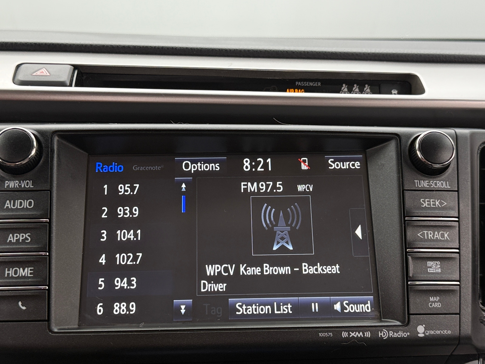Thumbnail: 2017 Toyota RAV4 - 4