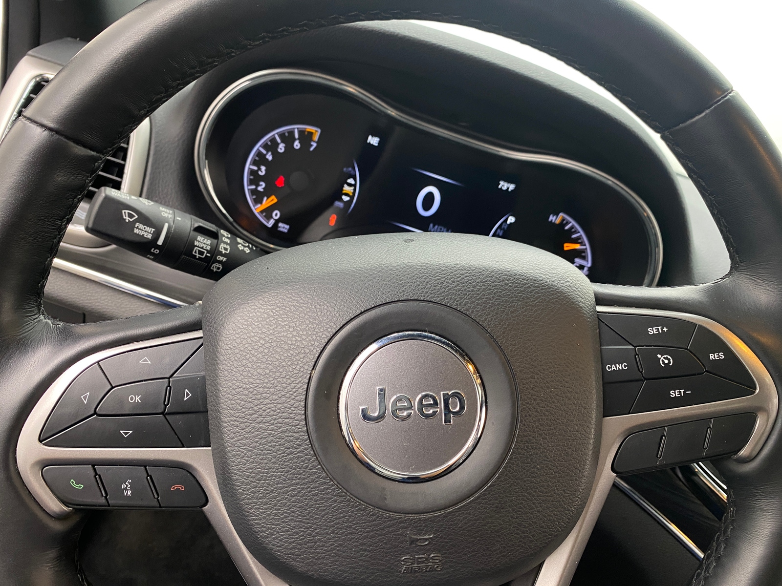 Thumbnail: 2022 Jeep Grand Cherokee - 4