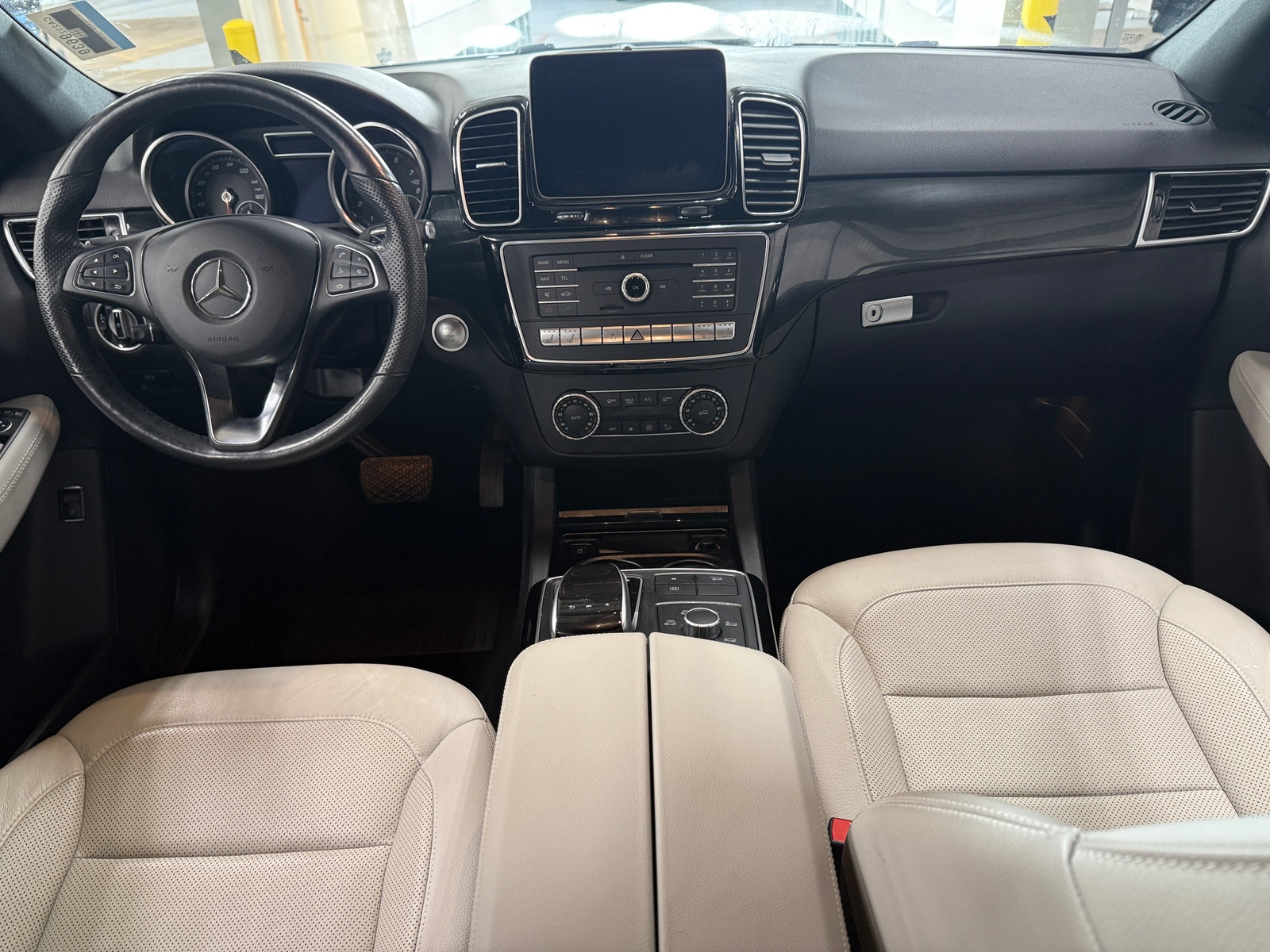Thumbnail: 2017 Mercedes-Benz GLE - 2