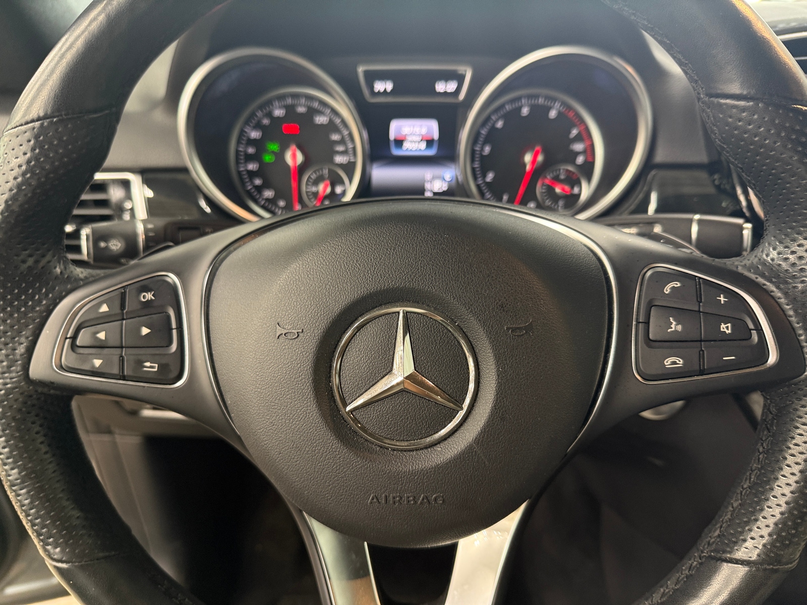 Thumbnail: 2017 Mercedes-Benz GLE - 4