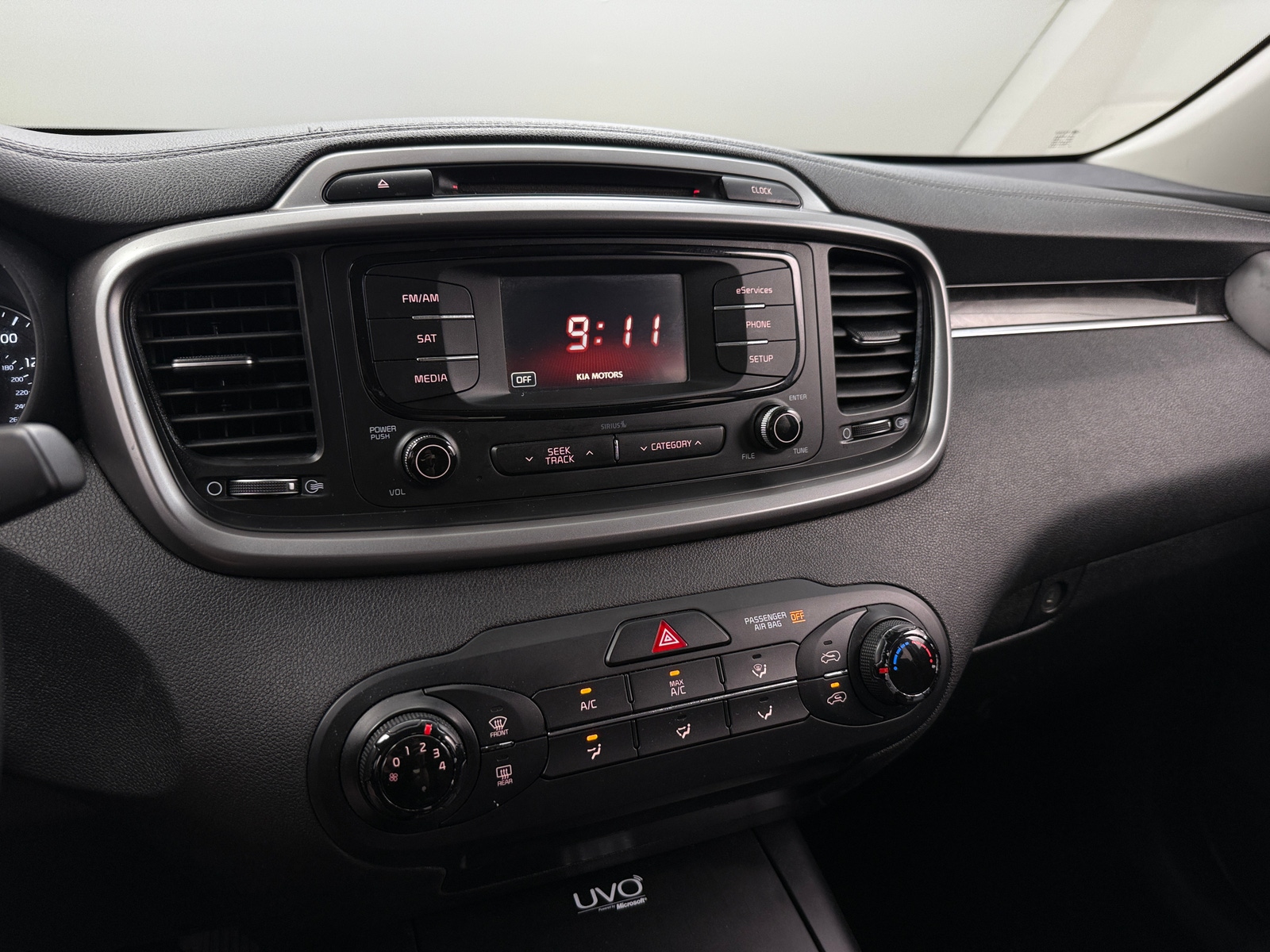 Thumbnail: 2016 Kia Sorento - 4