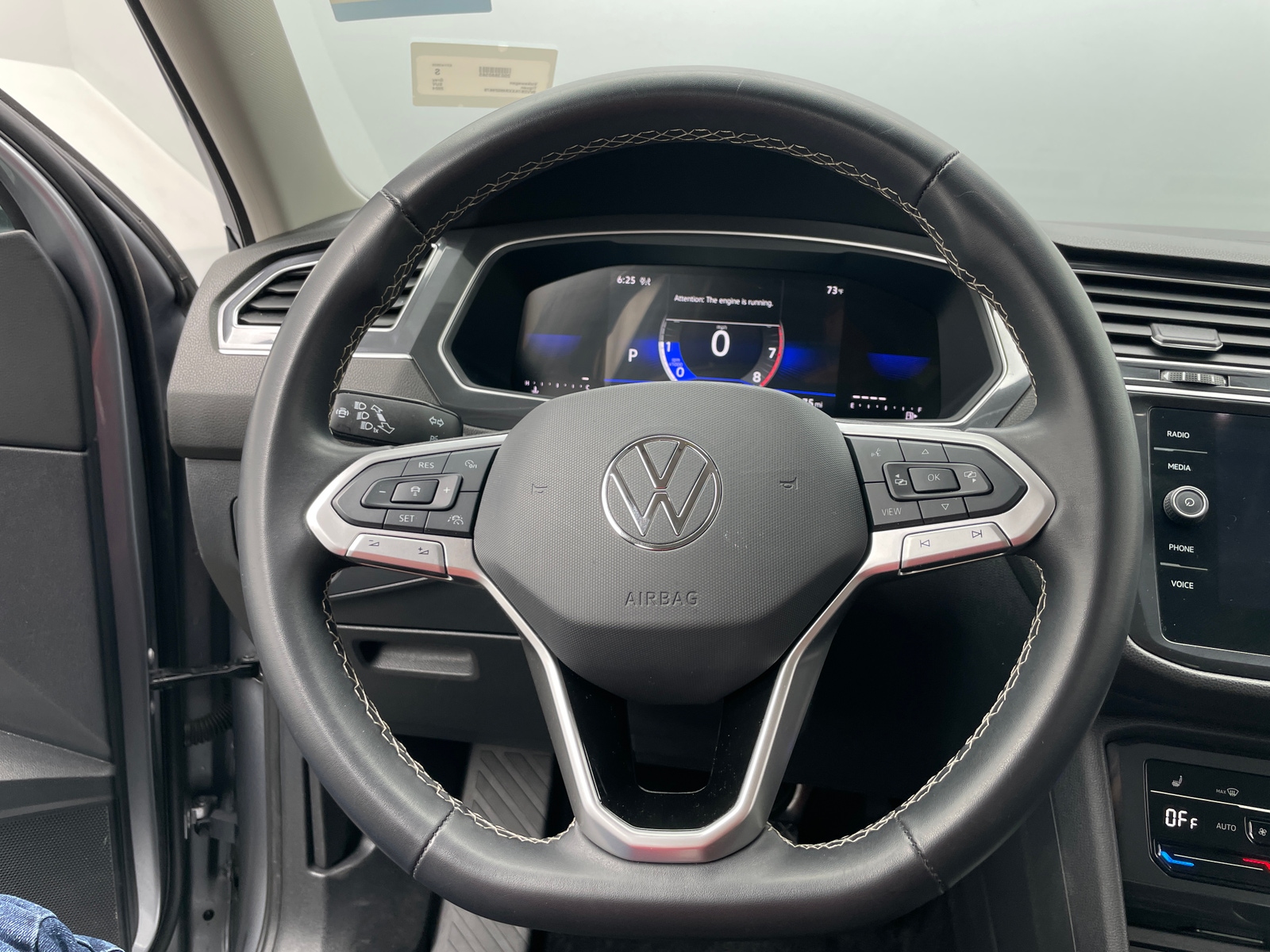 Thumbnail: 2024 Volkswagen Tiguan - 4
