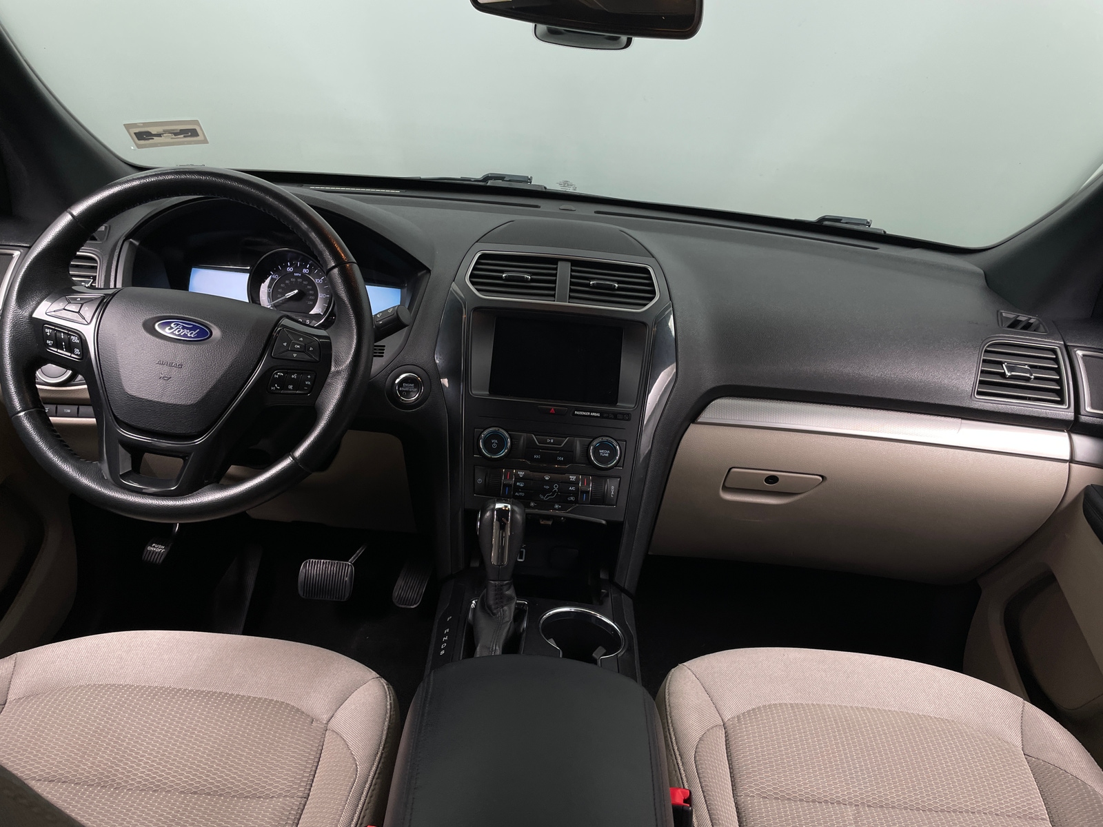 Thumbnail: 2019 Ford Explorer - 3