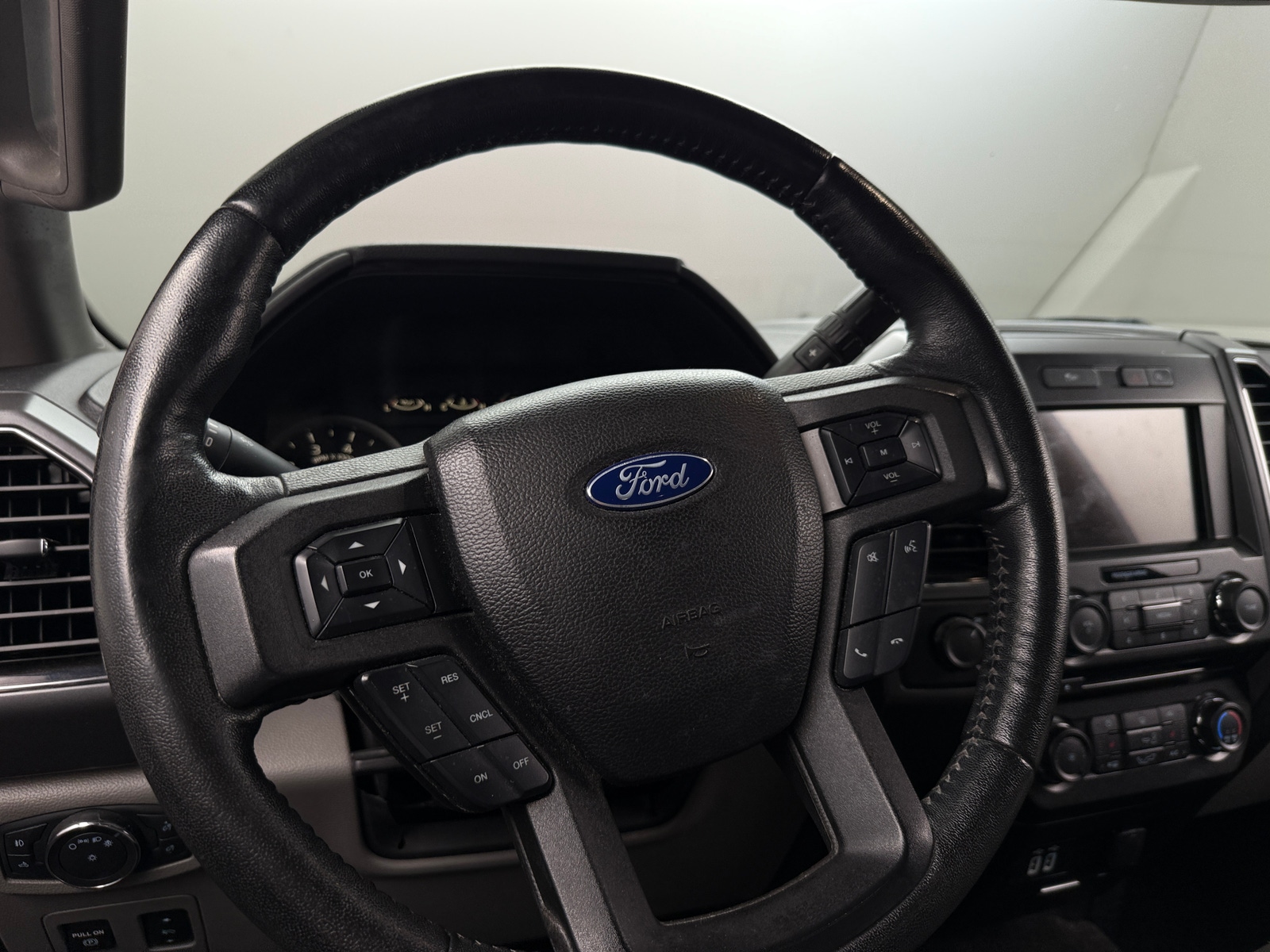 Thumbnail: 2018 Ford Econoline - 5