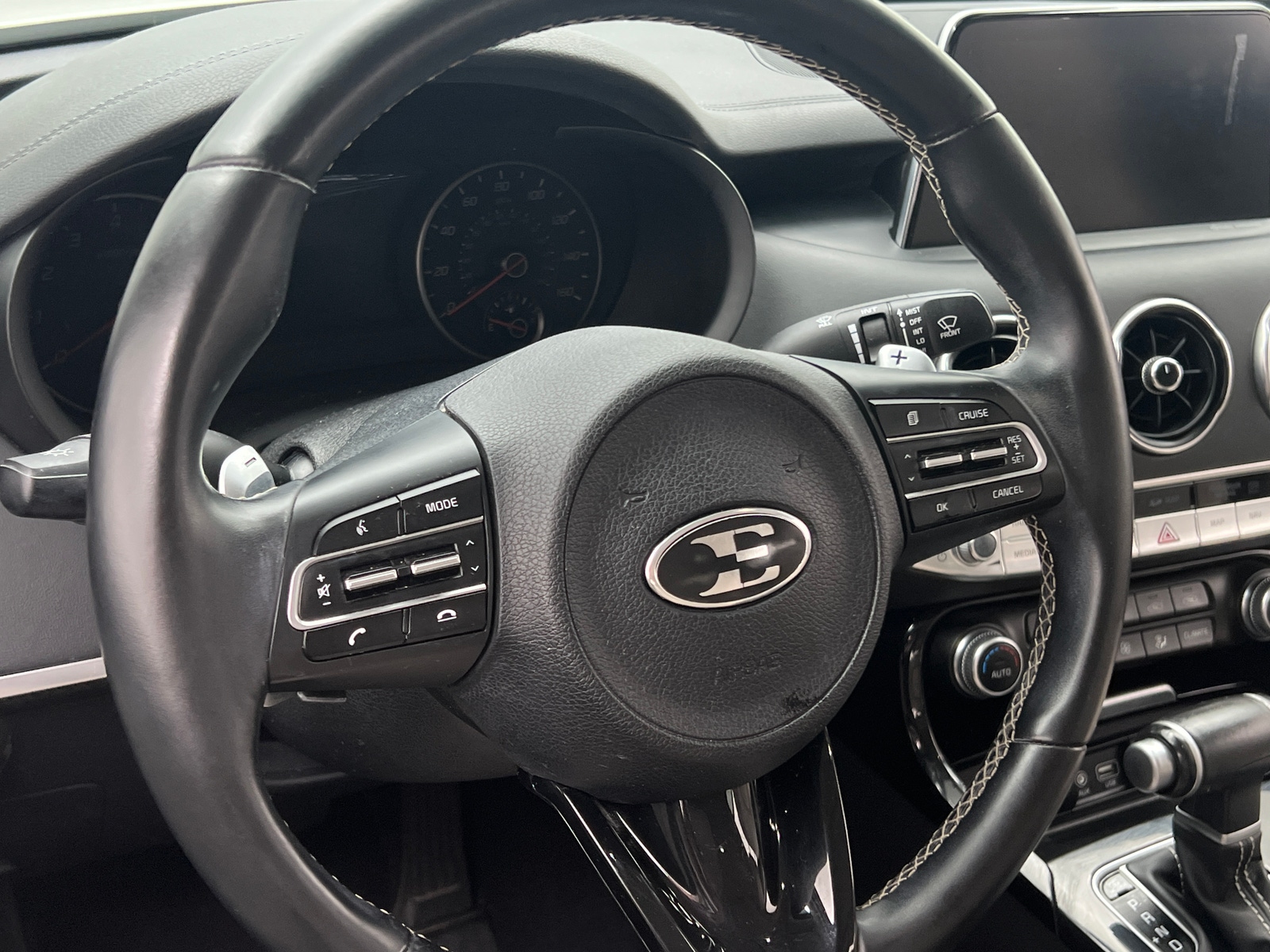 Thumbnail: 2018 Kia Stinger - 4
