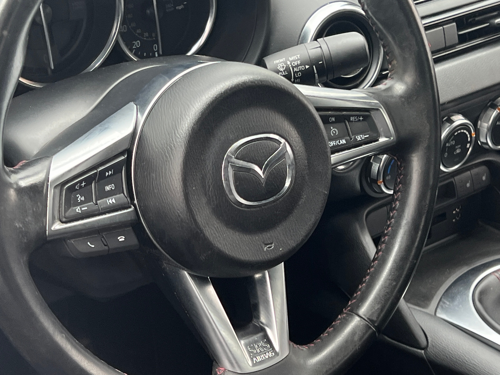 Thumbnail: 2016 Mazda MX-5 Miata - 3