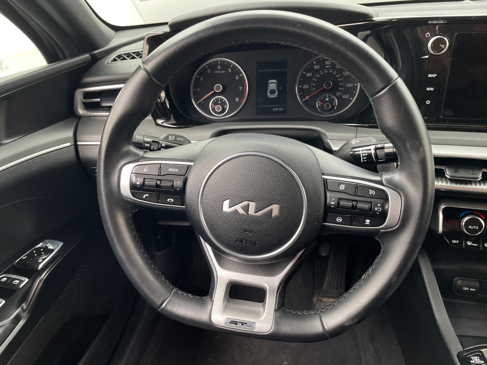 Thumbnail: 2023 Kia K5 - 5