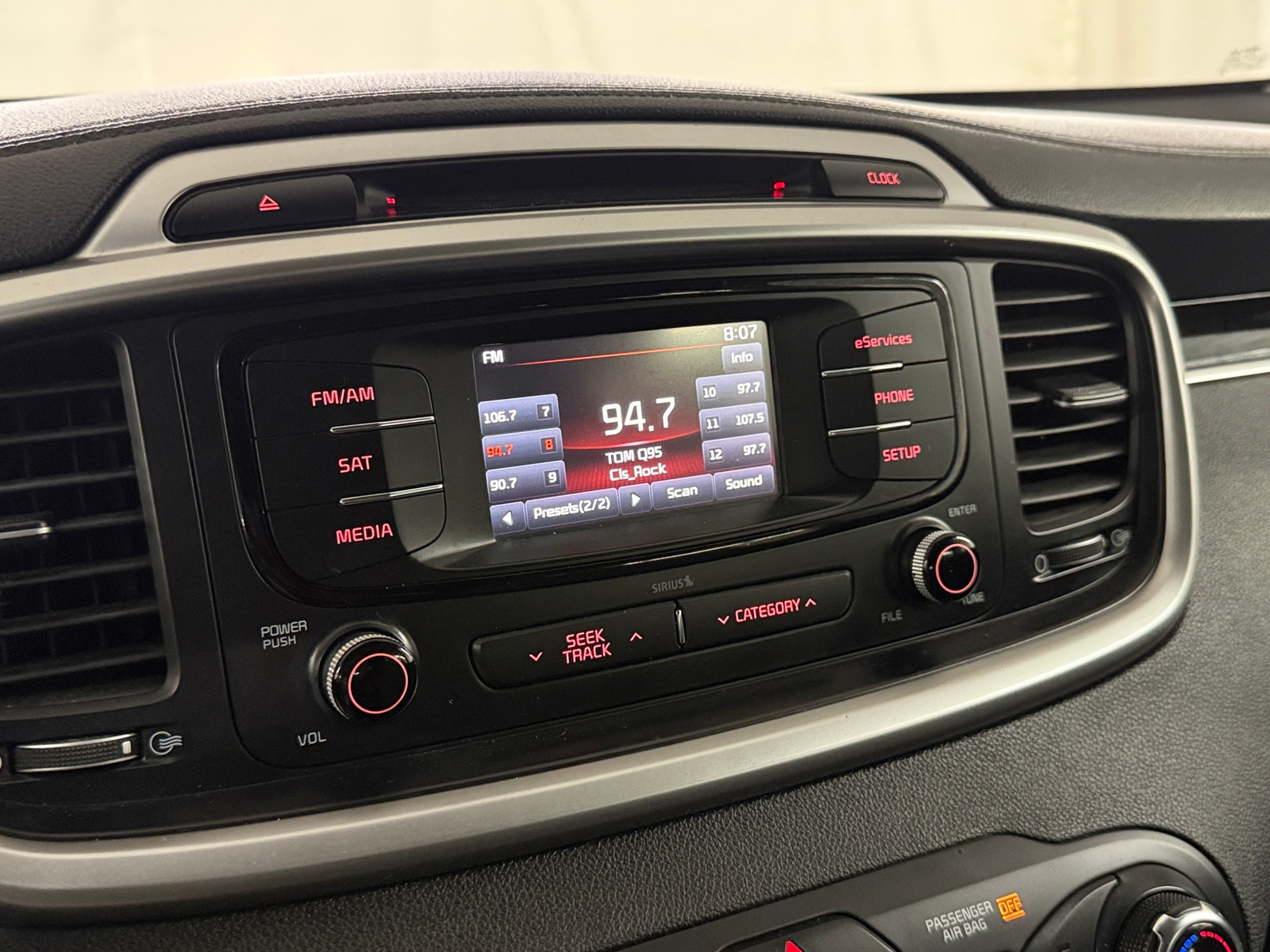 Thumbnail: 2016 Kia Sorento - 4