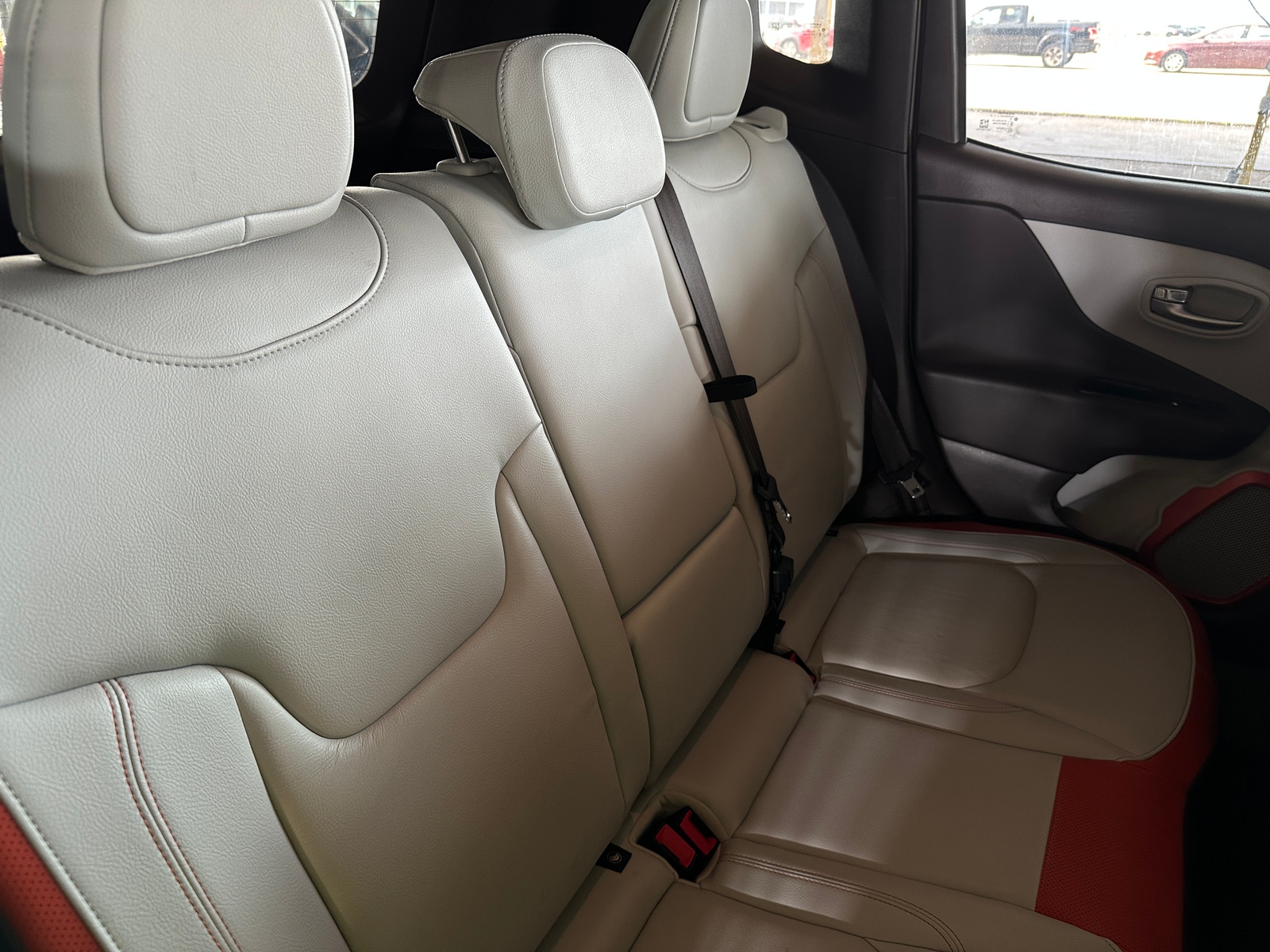 Thumbnail: 2015 Jeep Renegade - 5