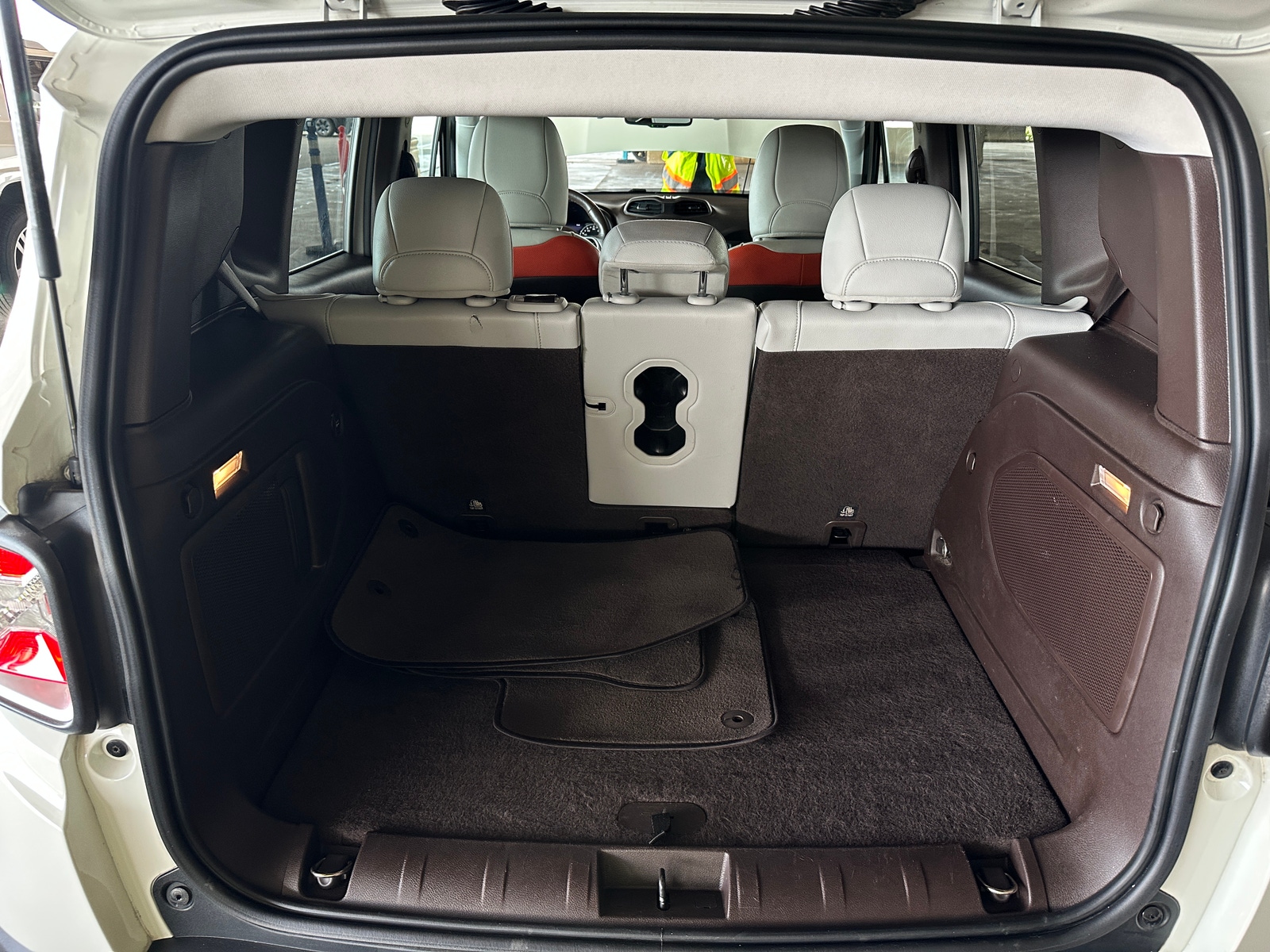 Thumbnail: 2015 Jeep Renegade - 6
