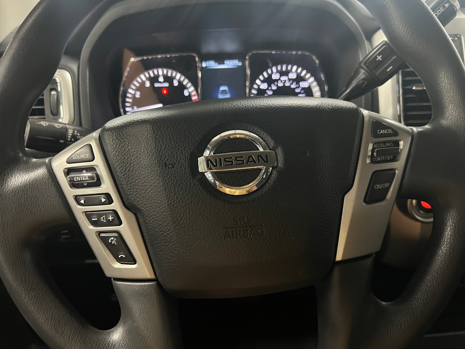 Thumbnail: 2018 Nissan Titan - 5