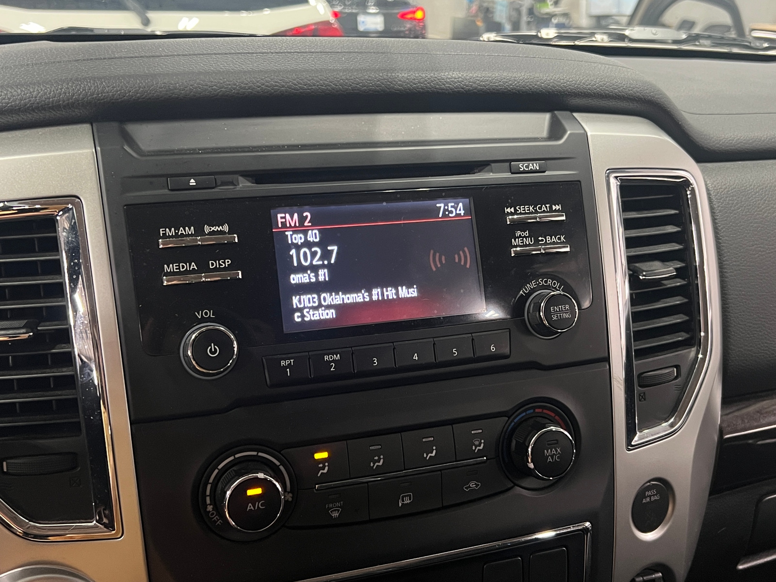 Thumbnail: 2018 Nissan Titan - 4