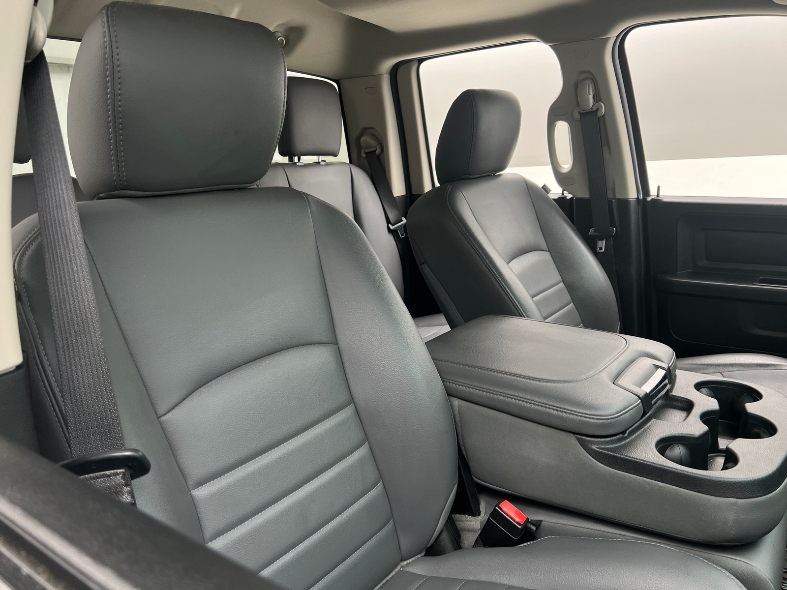 Thumbnail: 2019 RAM 1500 Classic - 2