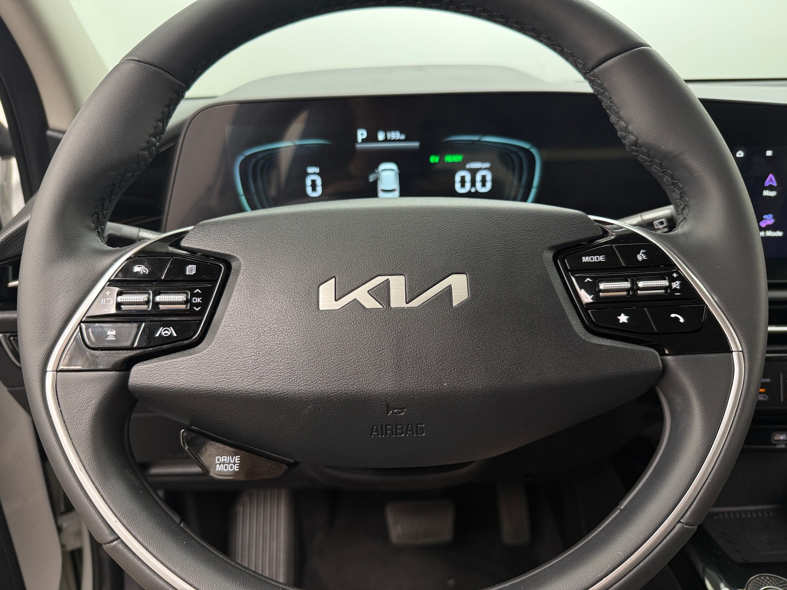 Thumbnail: 2024 Kia Niro - 5