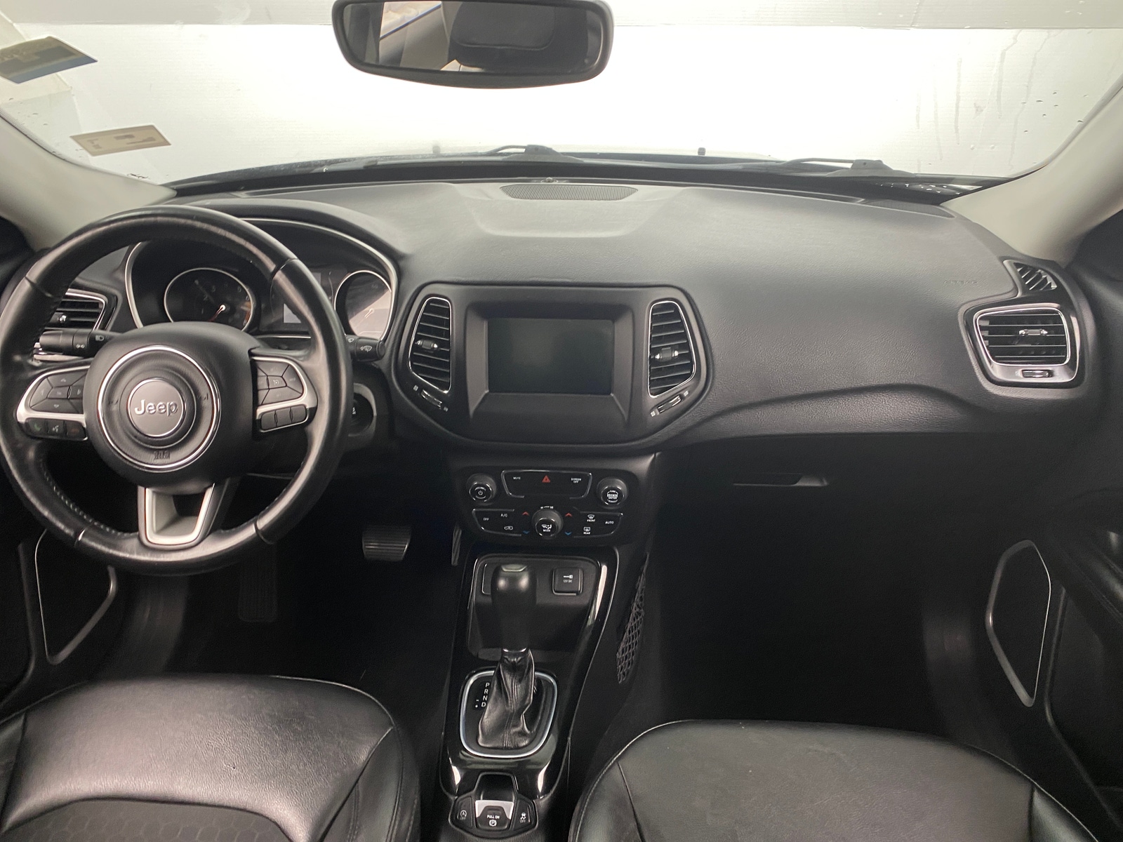 Thumbnail: 2019 Jeep Compass - 3