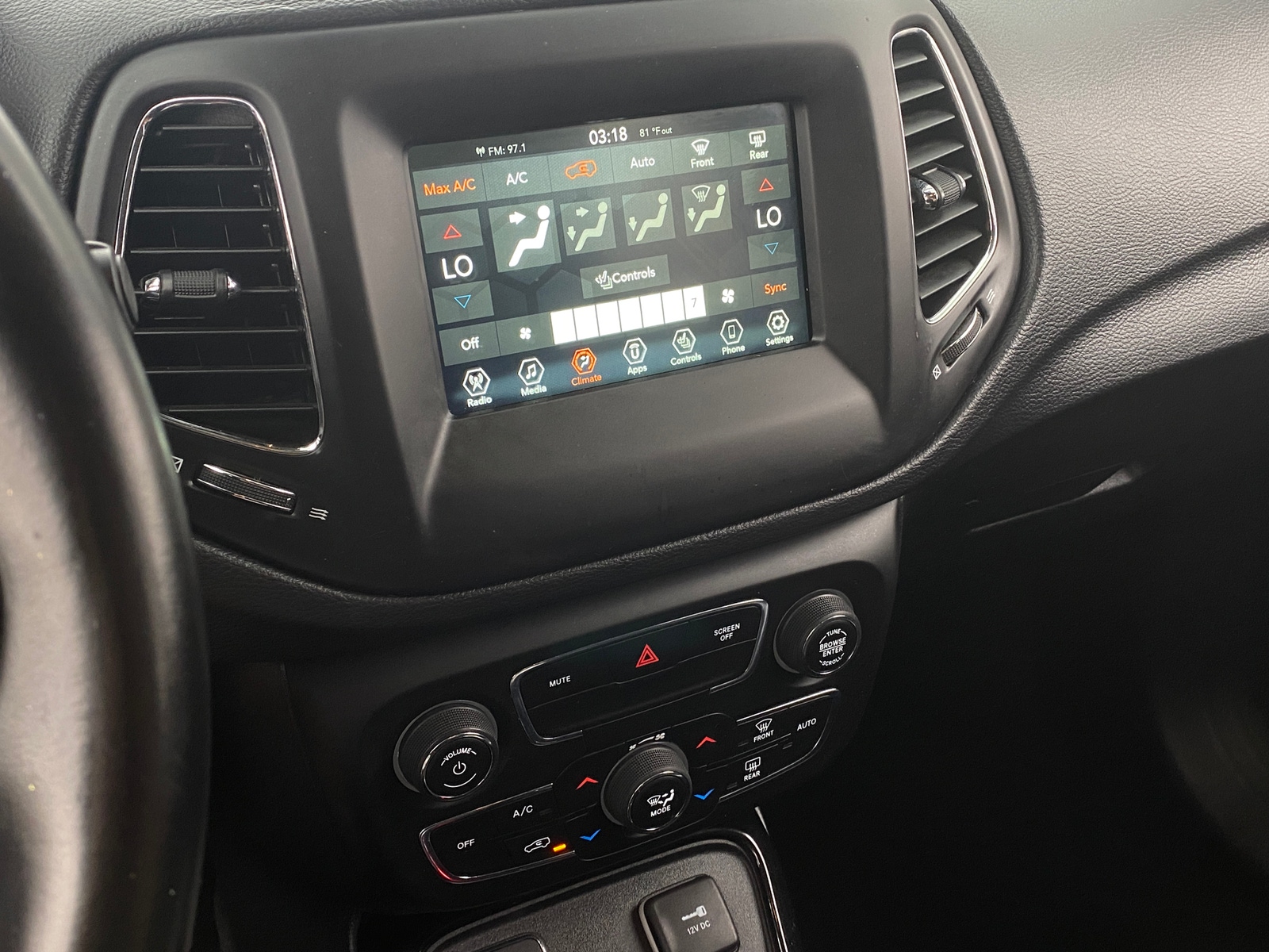 Thumbnail: 2019 Jeep Compass - 4