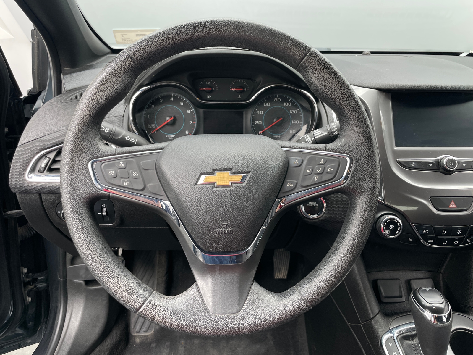 Thumbnail: 2018 Chevrolet Cruze - 5