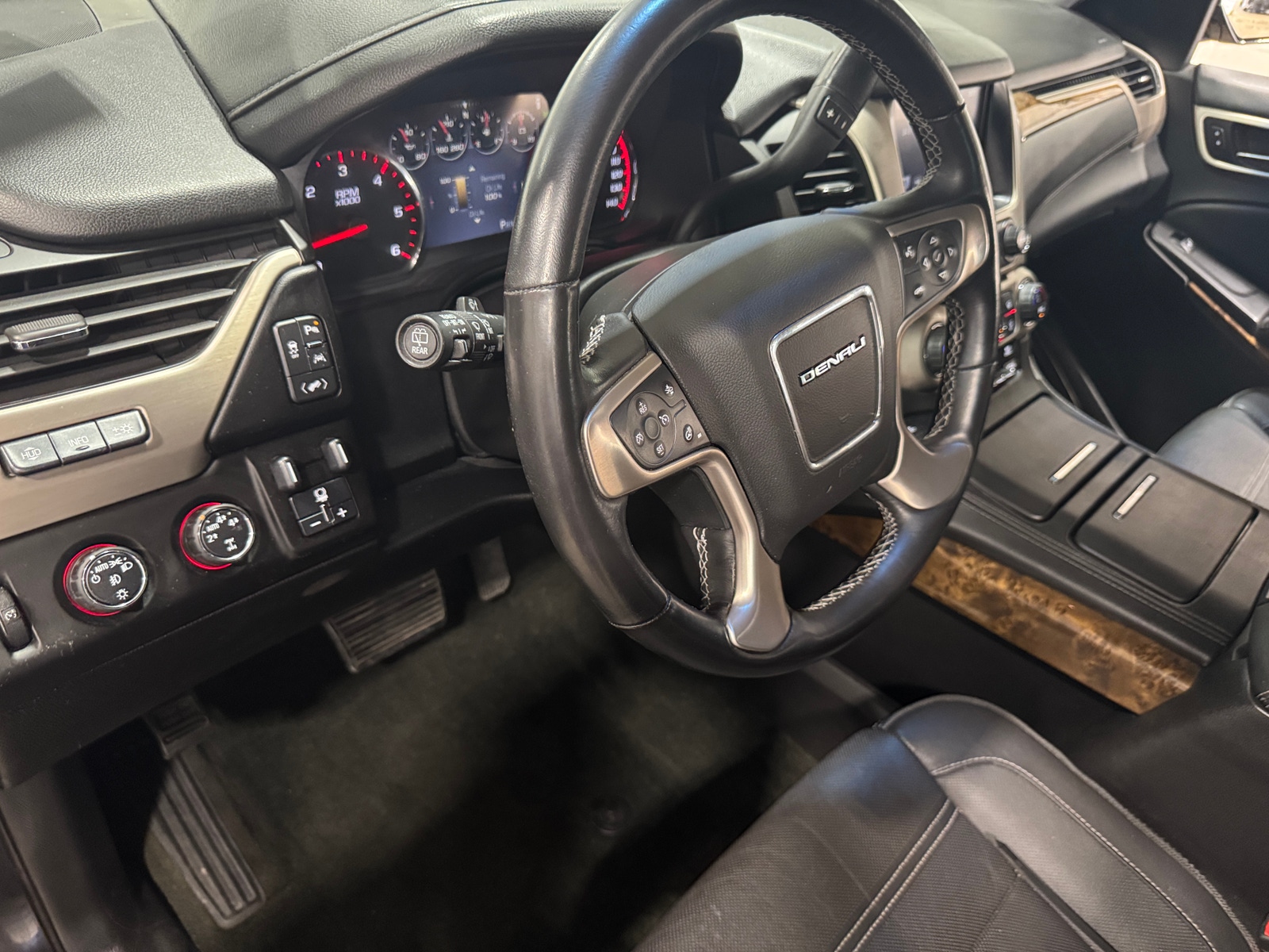 Thumbnail: 2016 GMC Yukon XL - 2