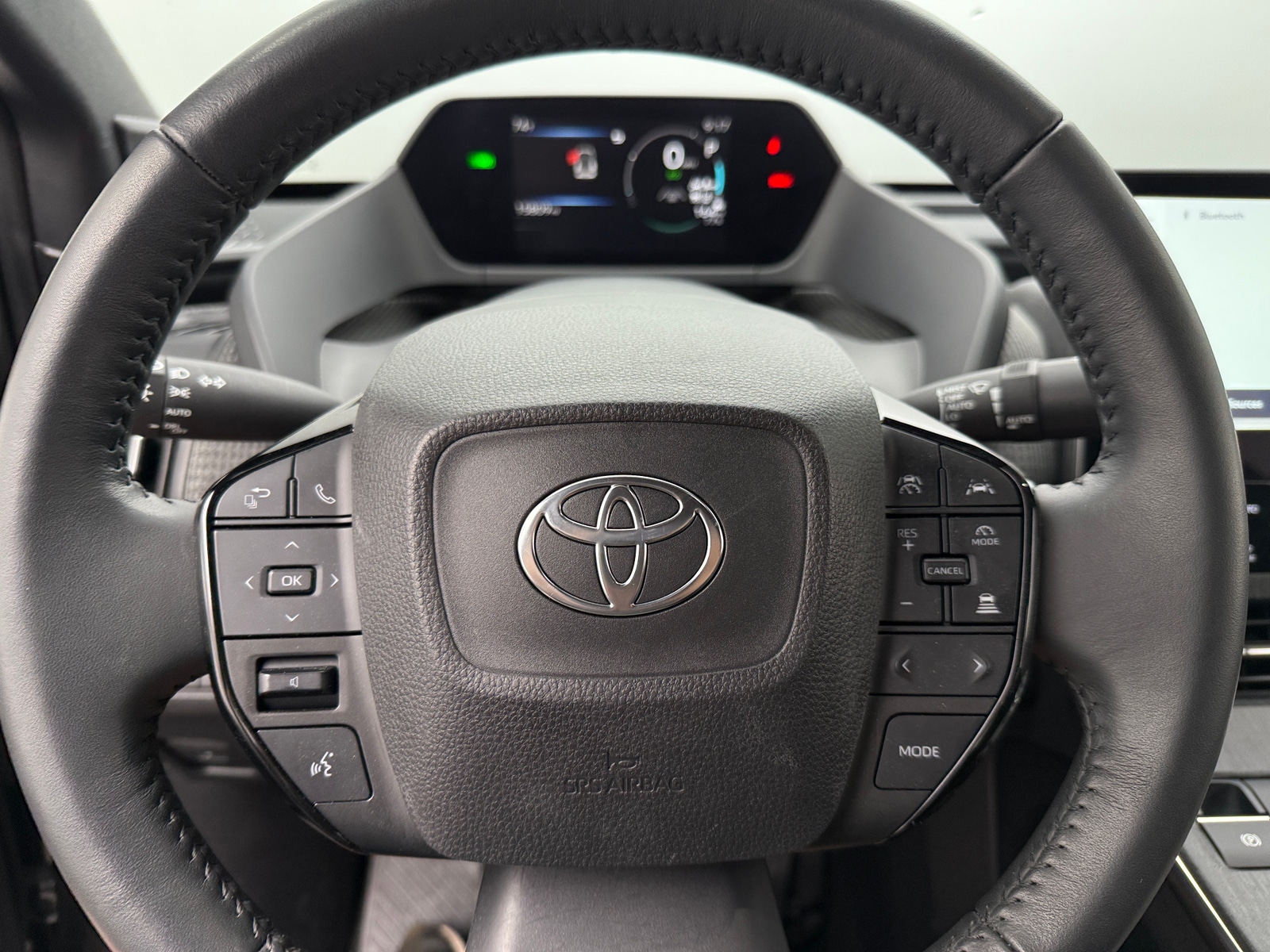 Thumbnail: 2023 Toyota bZ4X - 4