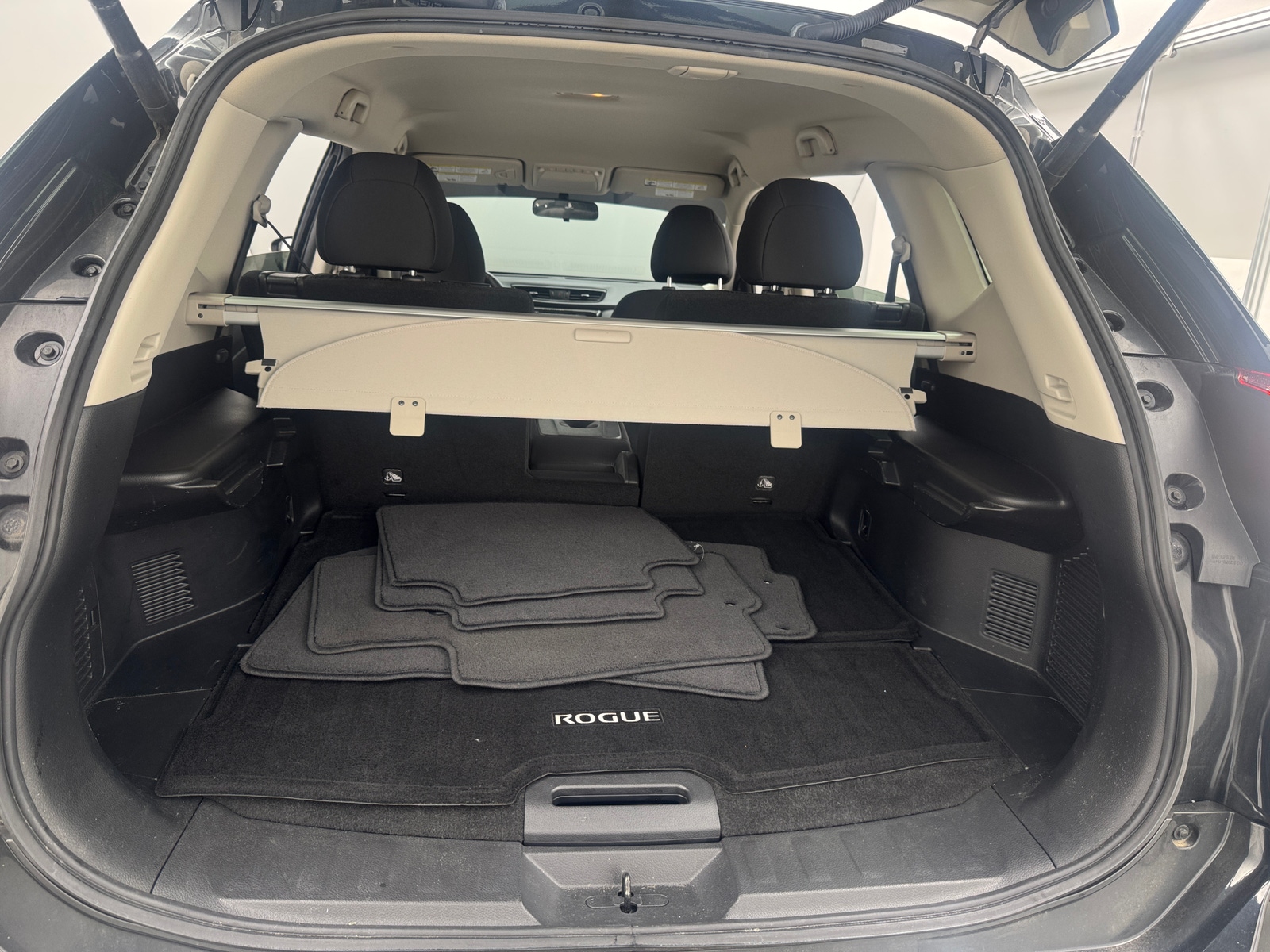 Thumbnail: 2018 Nissan Rogue - 7