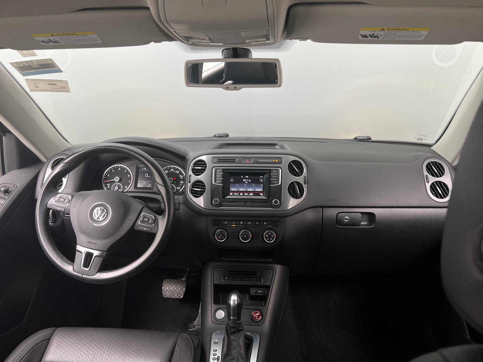 Thumbnail: 2016 Volkswagen Tiguan - 3