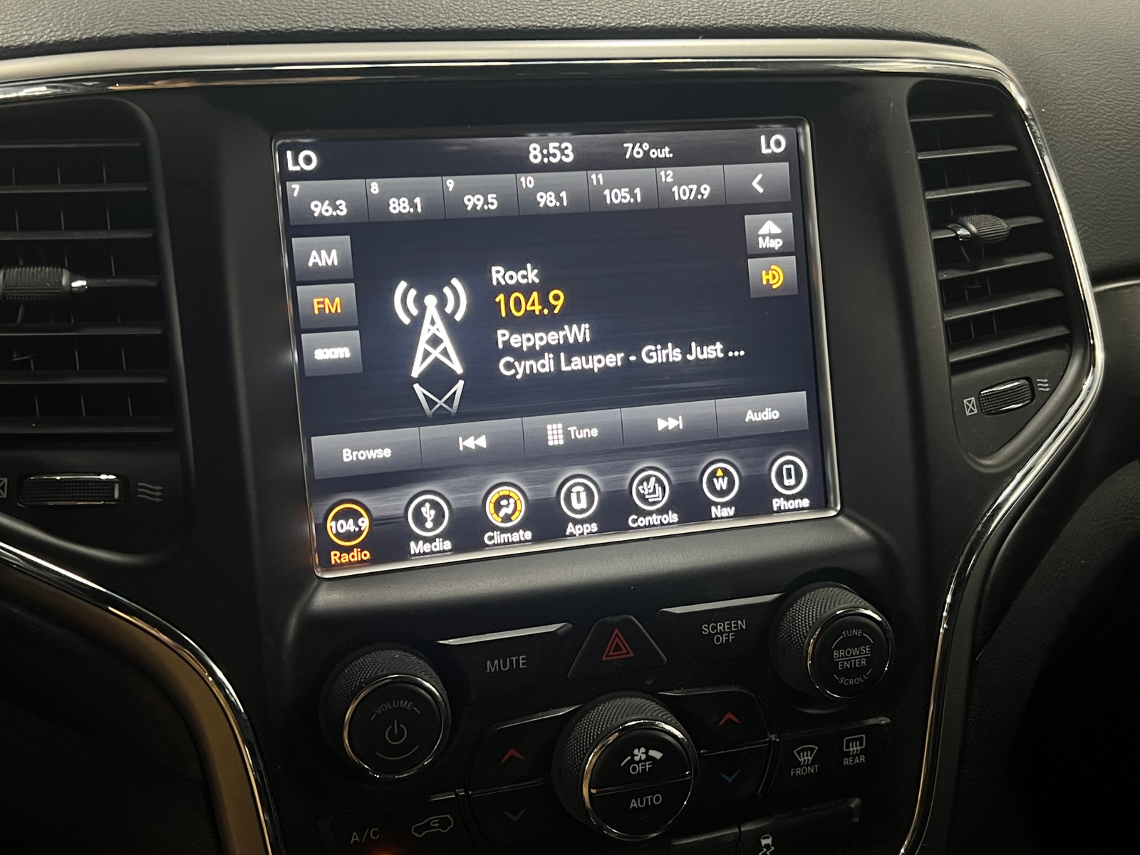 Thumbnail: 2018 Jeep Grand Cherokee - 3