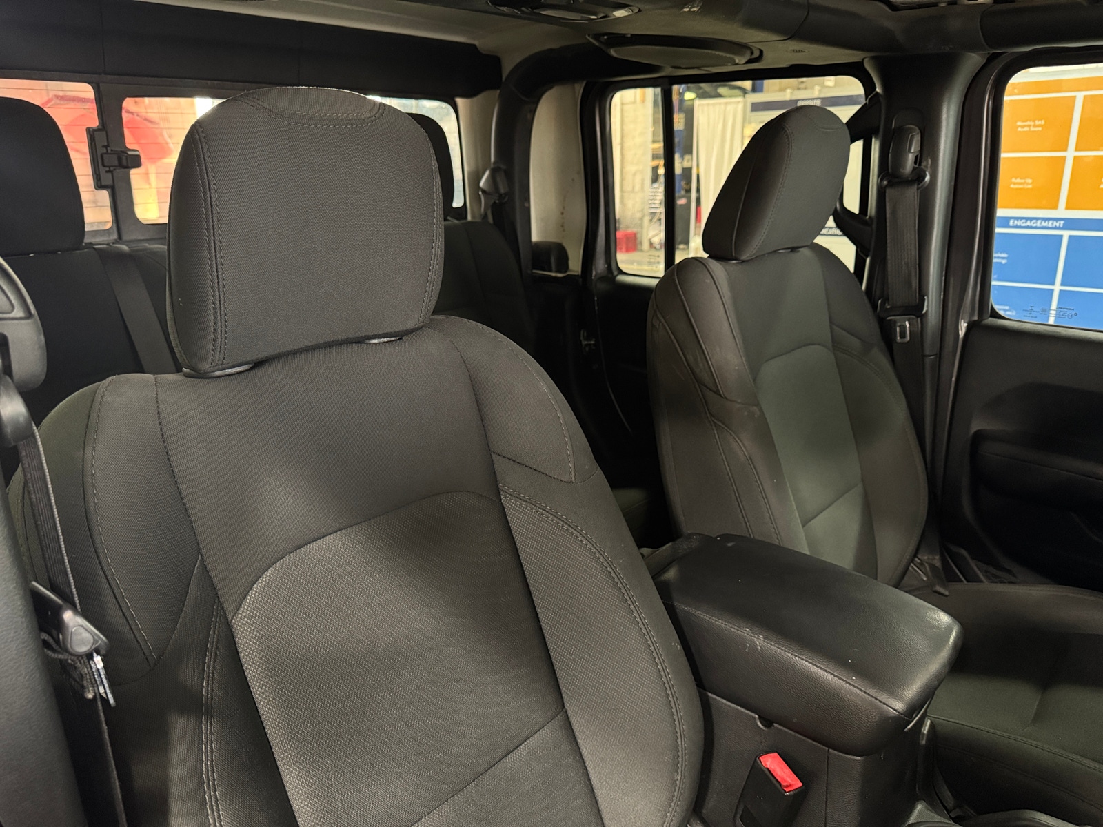 Thumbnail: 2020 Jeep Gladiator - 2