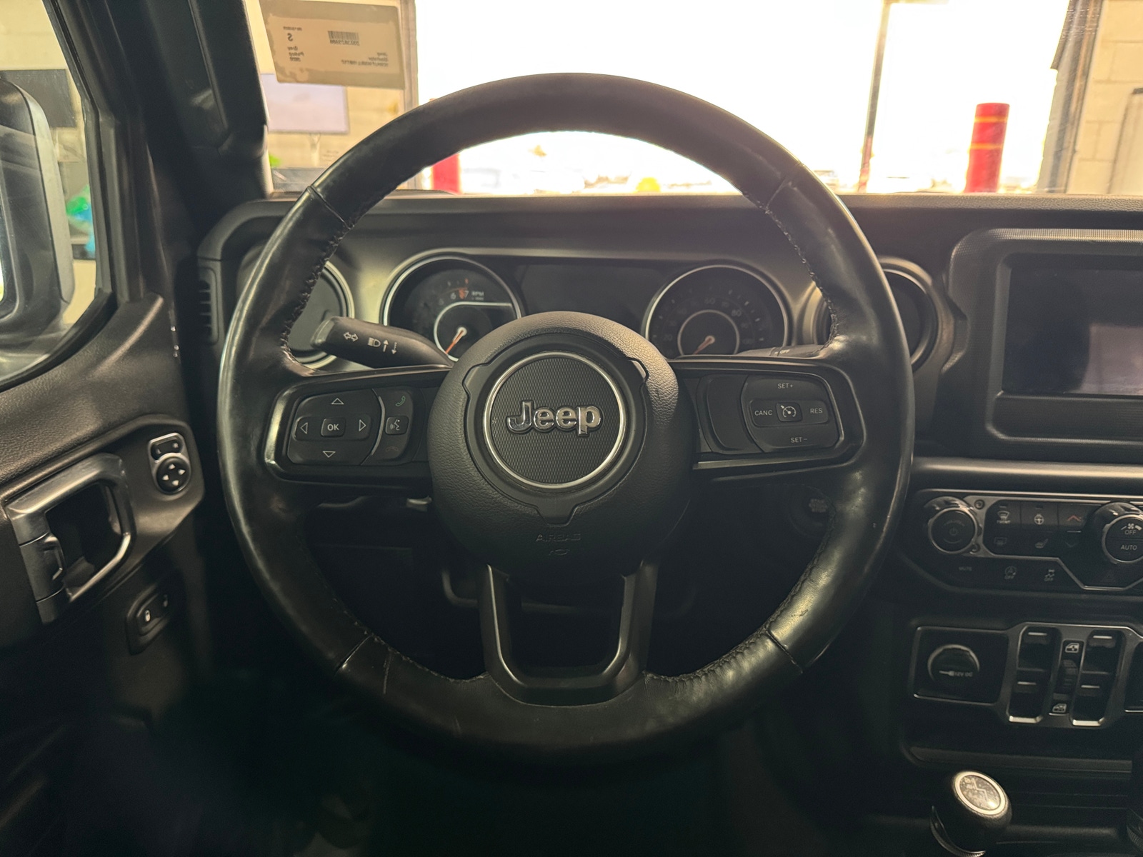Thumbnail: 2020 Jeep Gladiator - 5