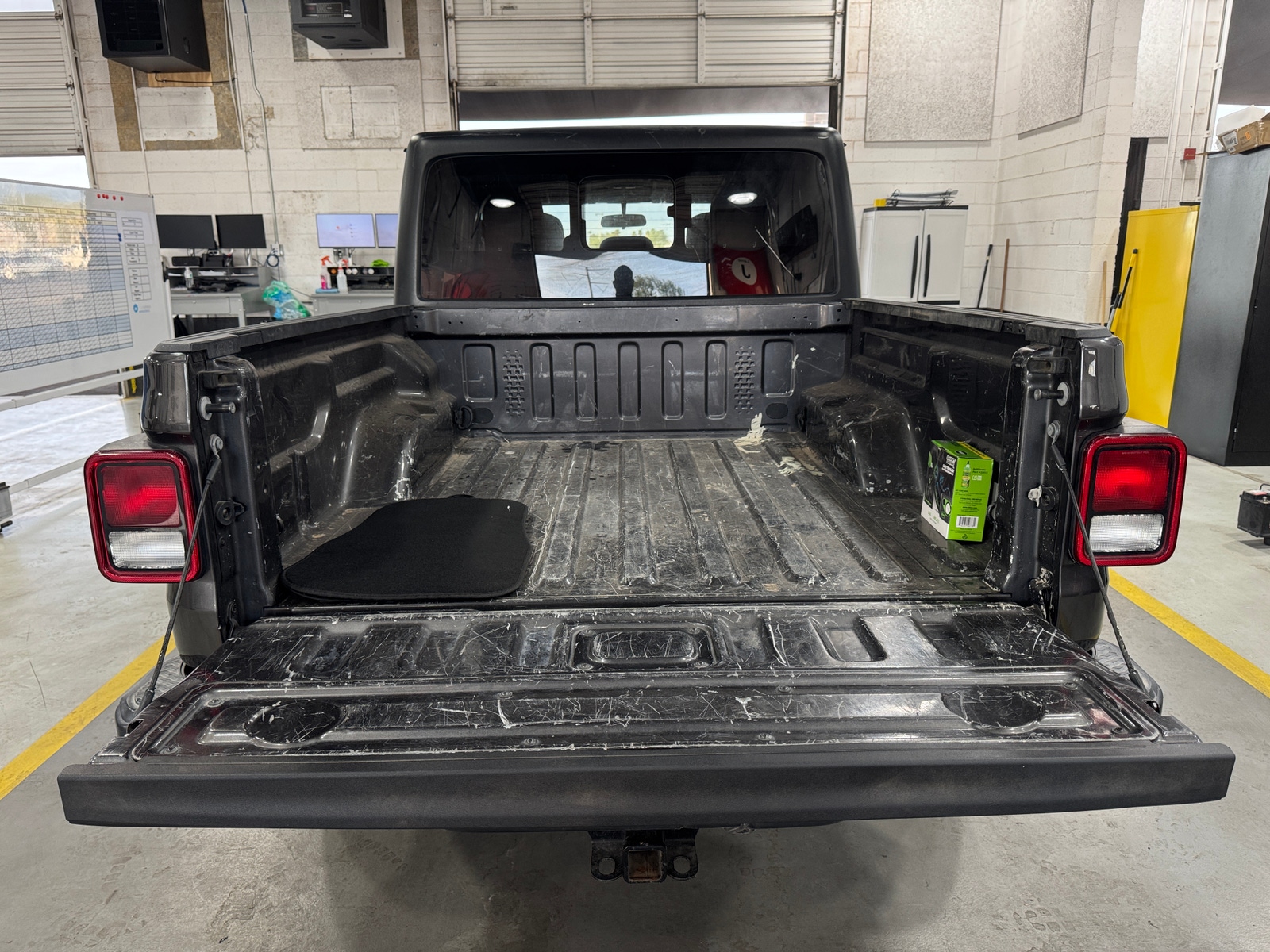 Thumbnail: 2020 Jeep Gladiator - 7