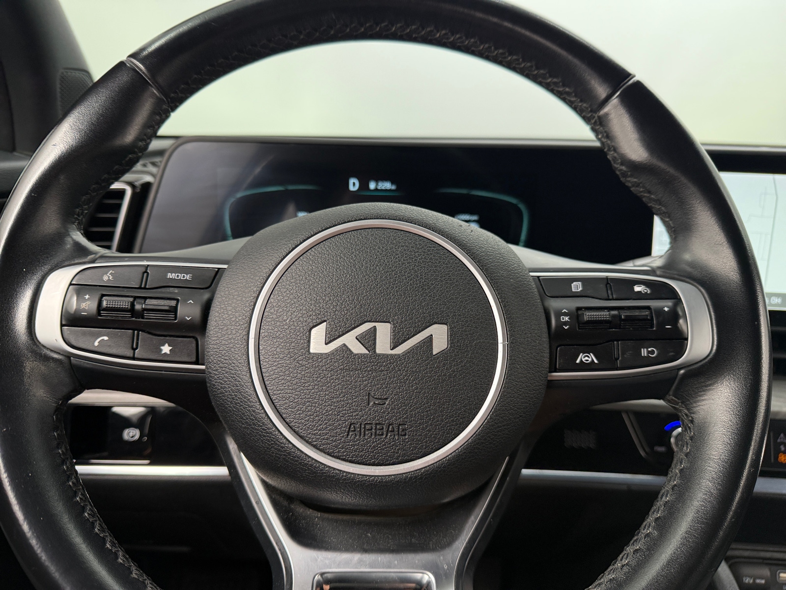 Thumbnail: 2023 Kia Sportage - 4