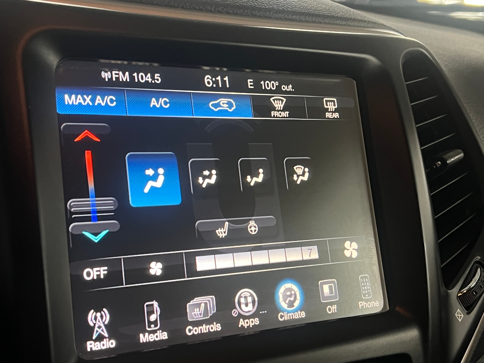 Thumbnail: 2017 Jeep Cherokee - 4