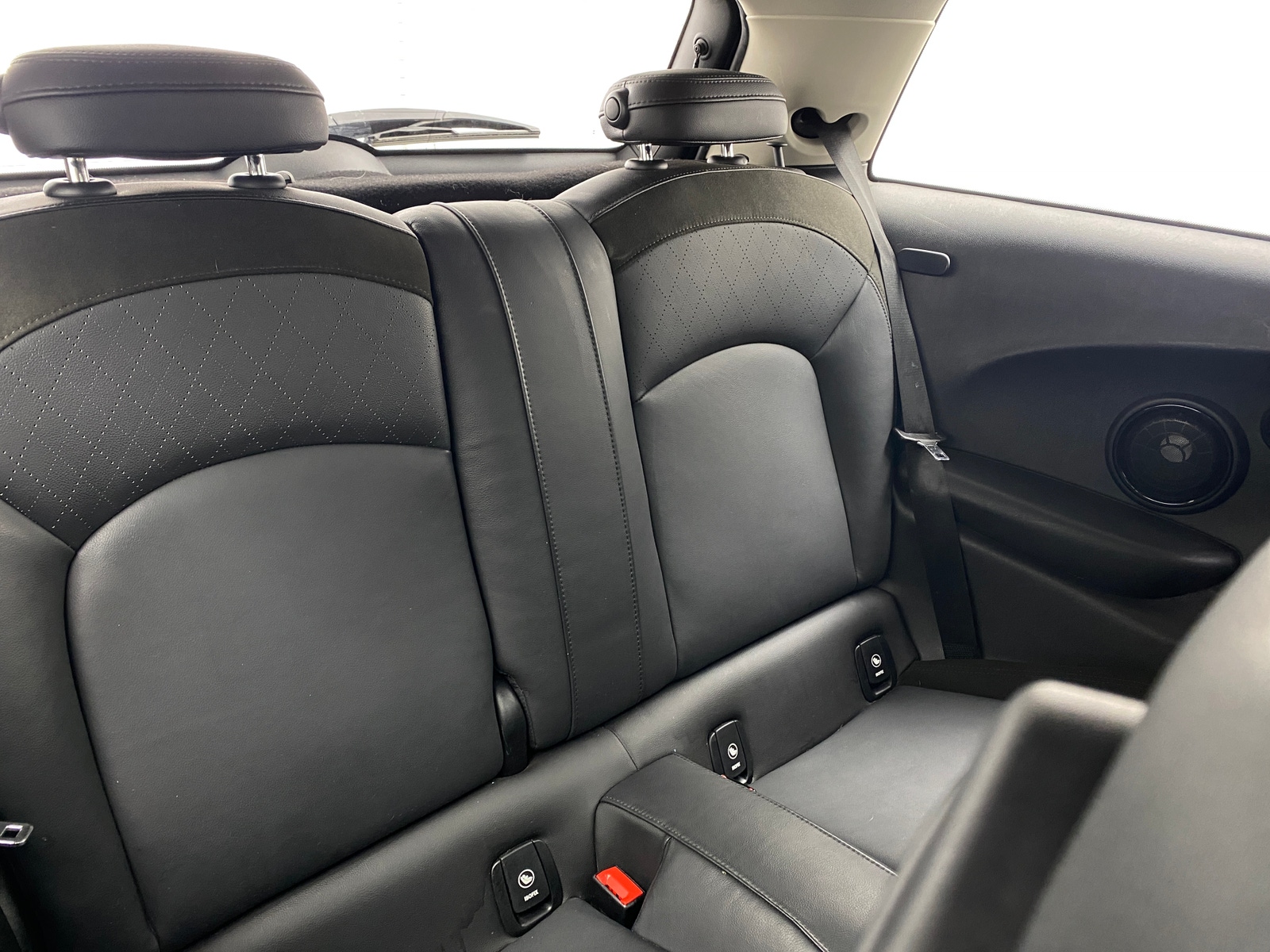 Thumbnail: 2021 MINI Cooper Hardtop - 4