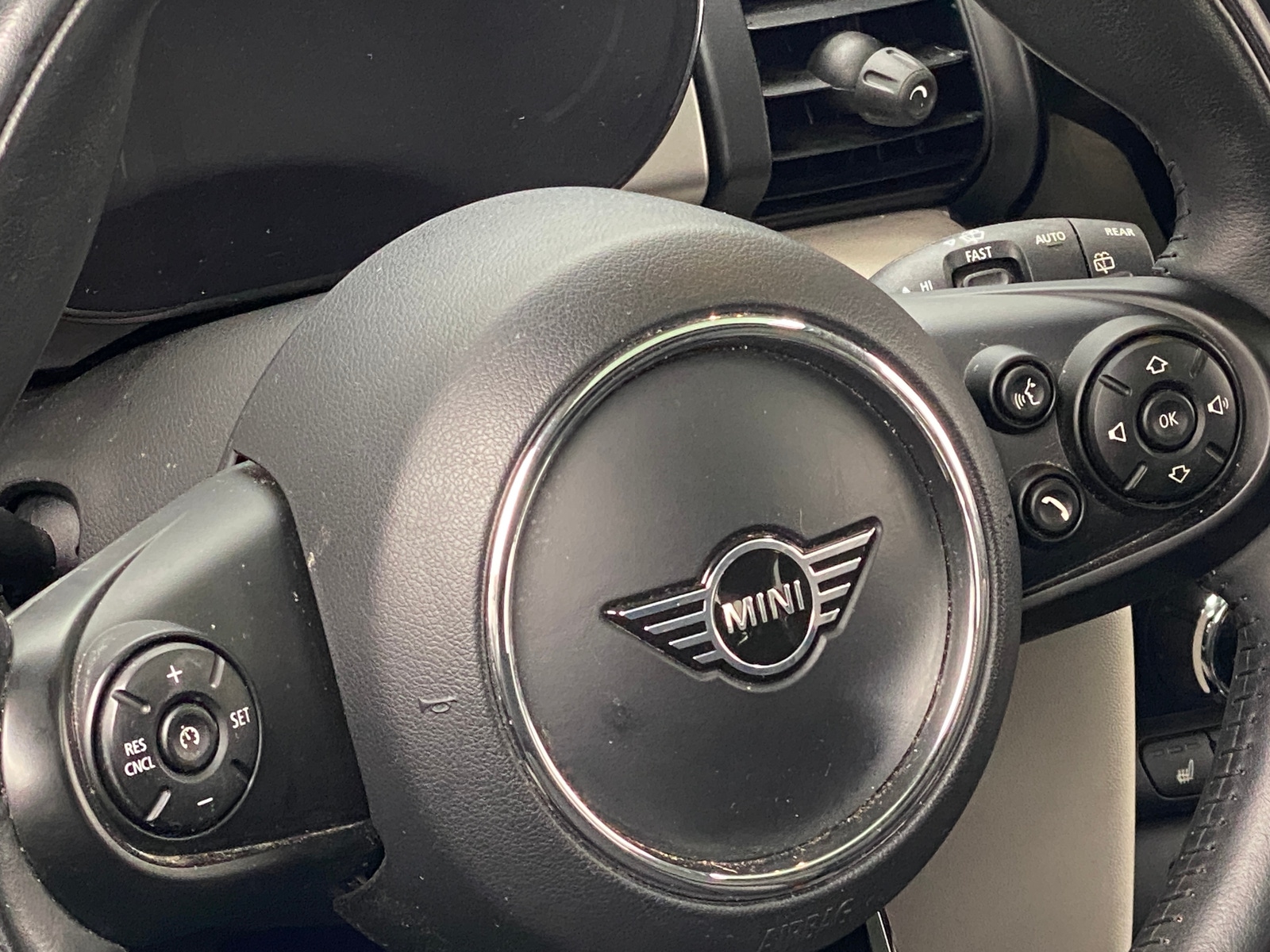Thumbnail: 2021 MINI Cooper Hardtop - 3