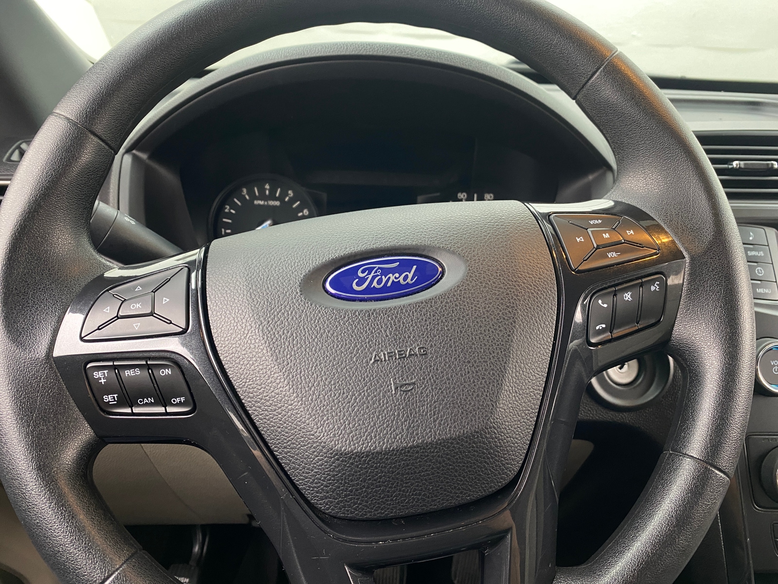Thumbnail: 2019 Ford Explorer - 5