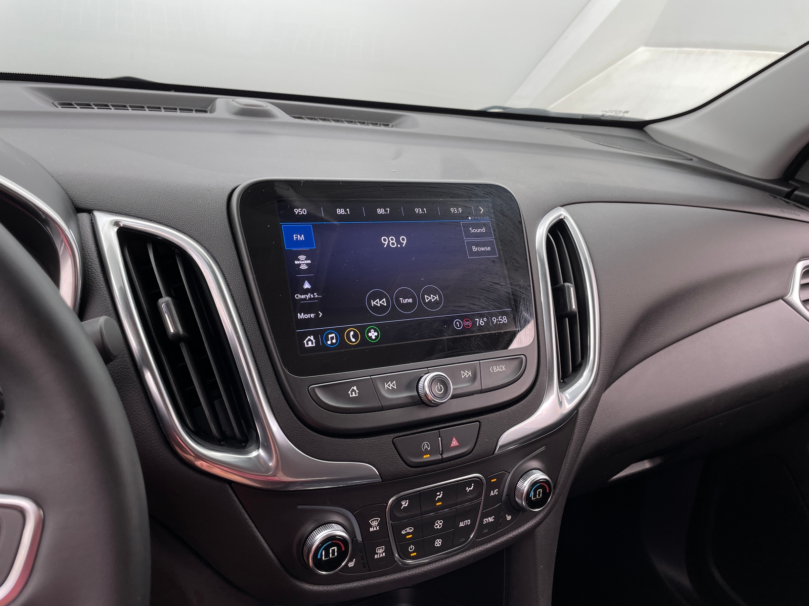 Thumbnail: 2024 Chevrolet Equinox - 4