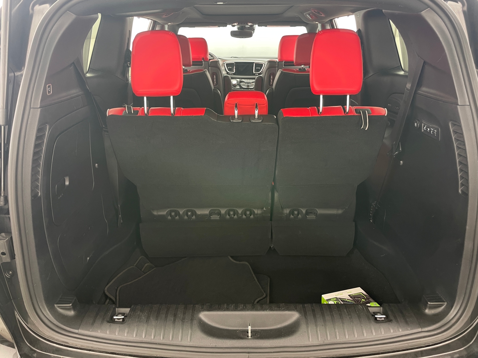 Thumbnail: 2020 Chrysler Pacifica - 6