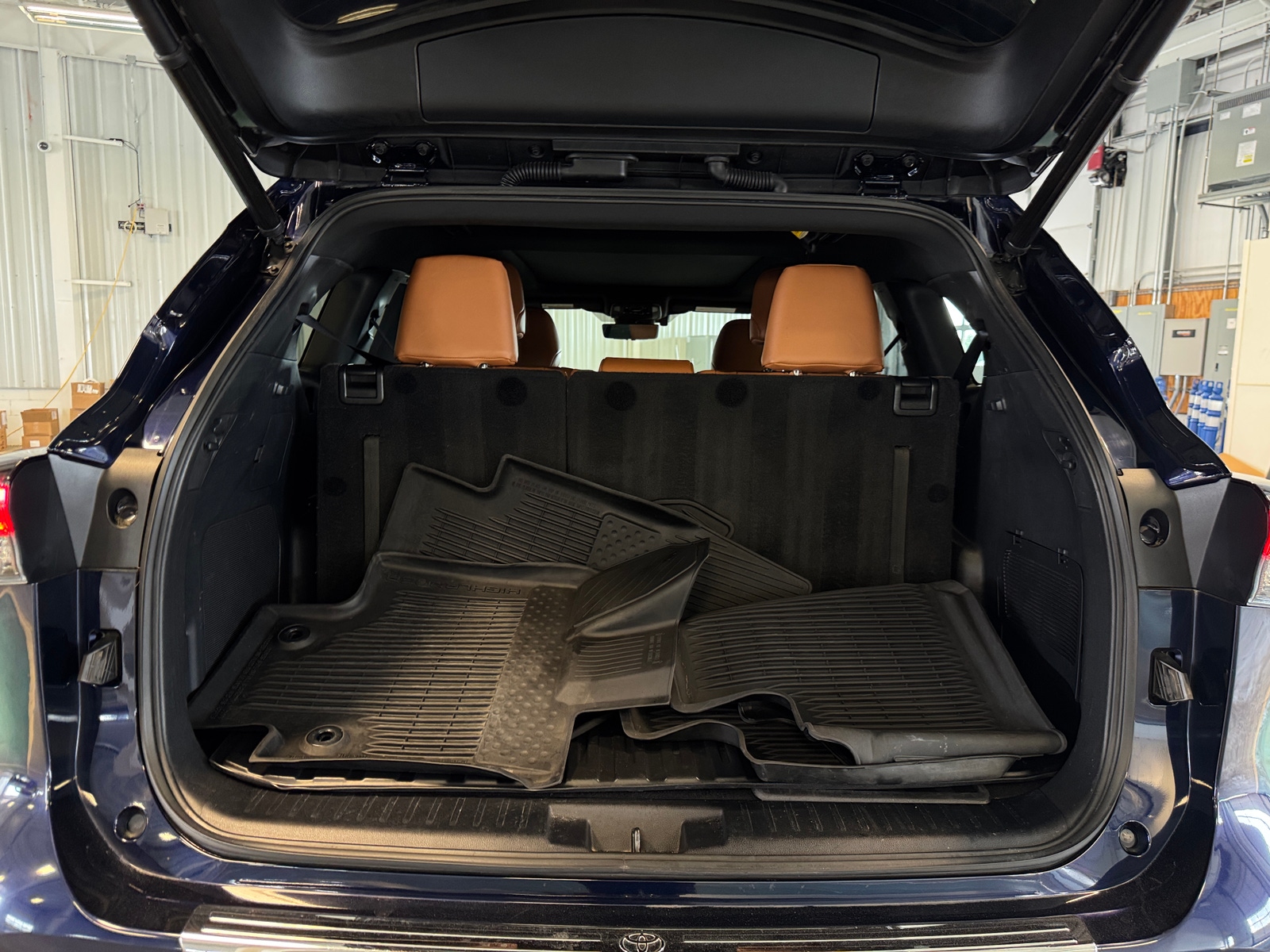 Thumbnail: 2021 Toyota Highlander - 6