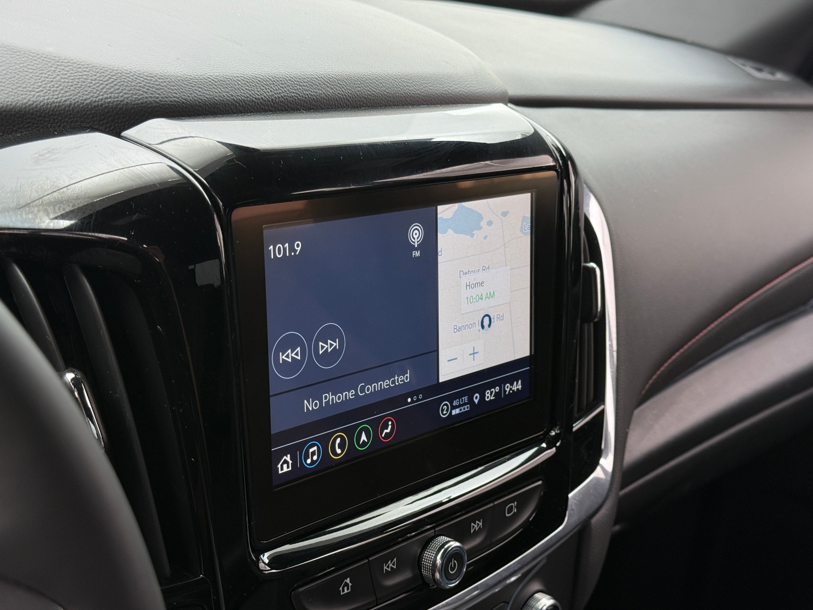 Thumbnail: 2023 Chevrolet Traverse - 3