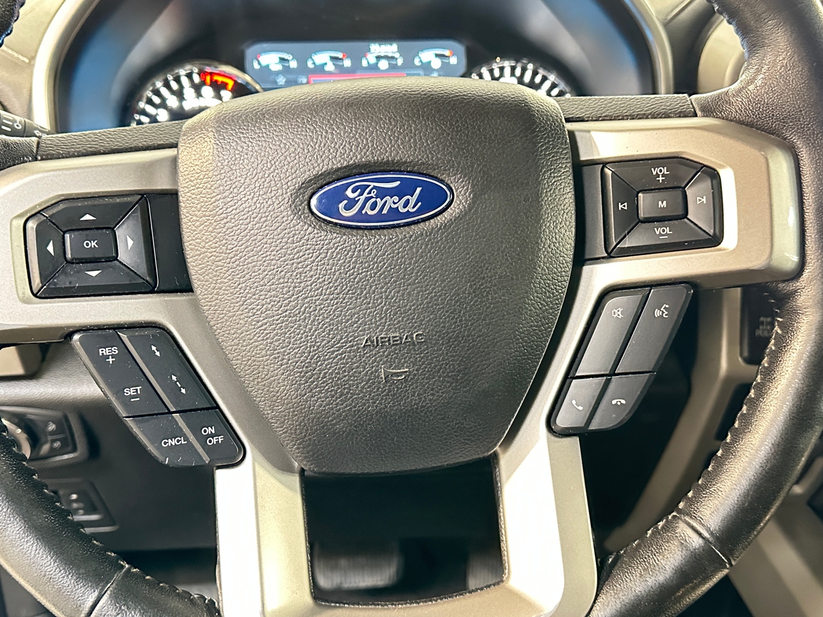 Thumbnail: 2019 Ford Econoline - 4