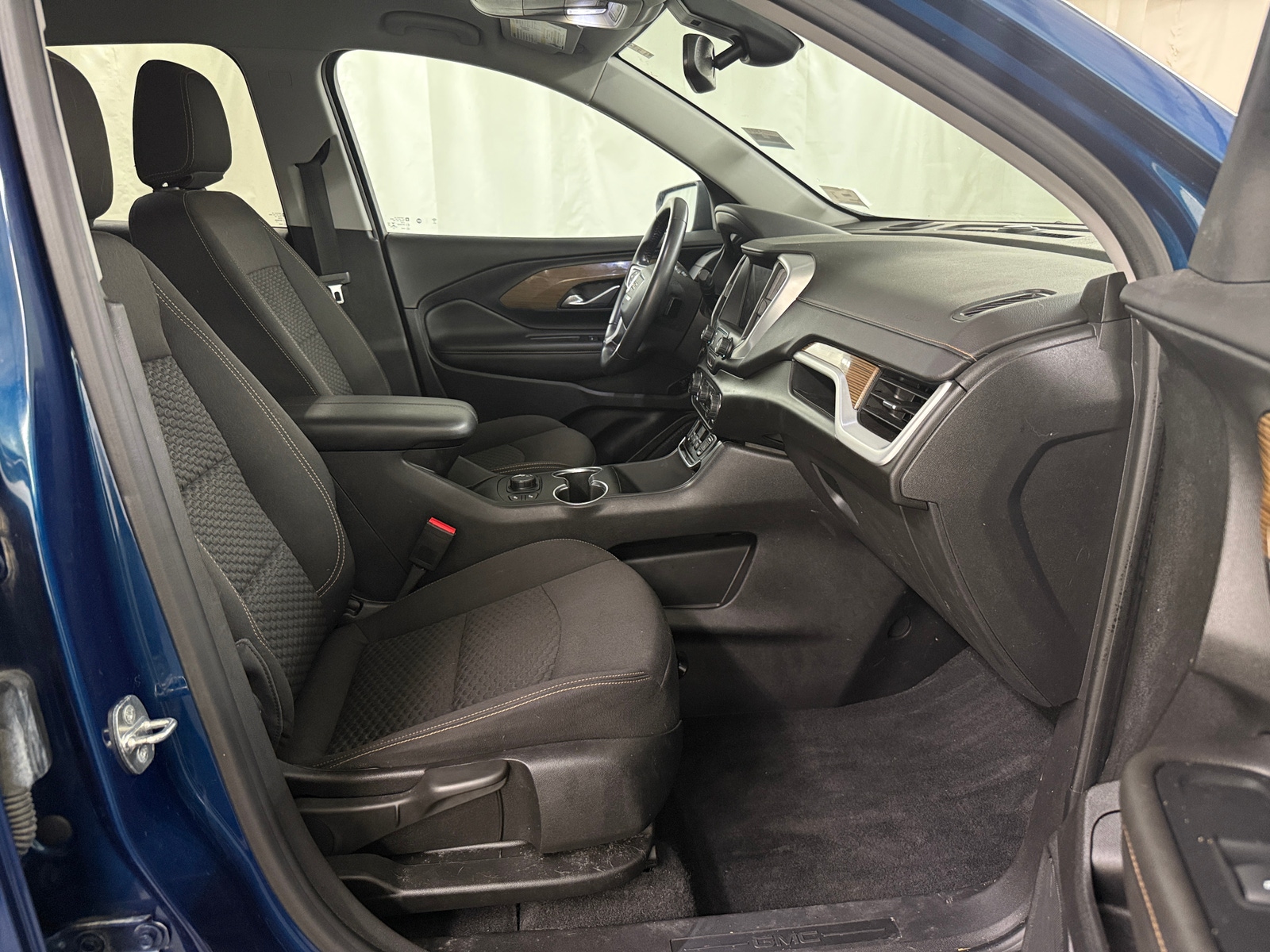 Thumbnail: 2020 GMC Terrain - 2