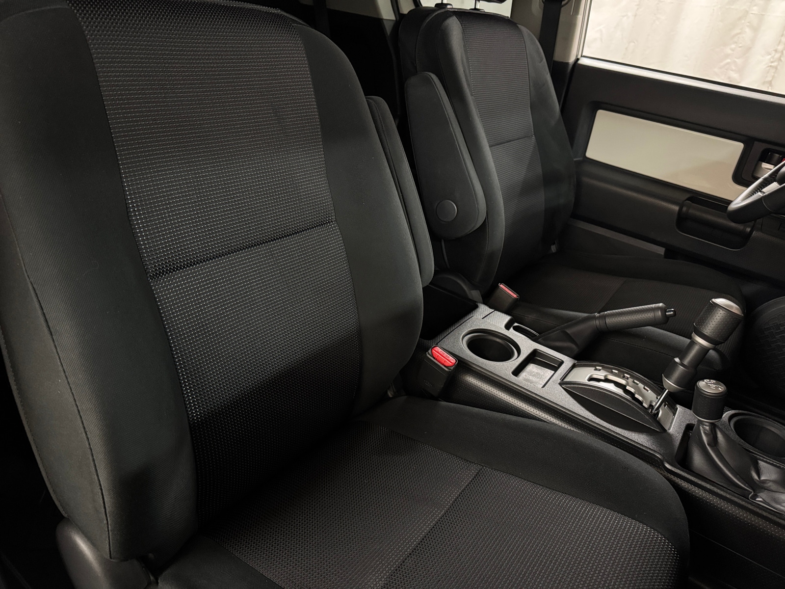 Thumbnail: 2014 Toyota FJ Cruiser - 2