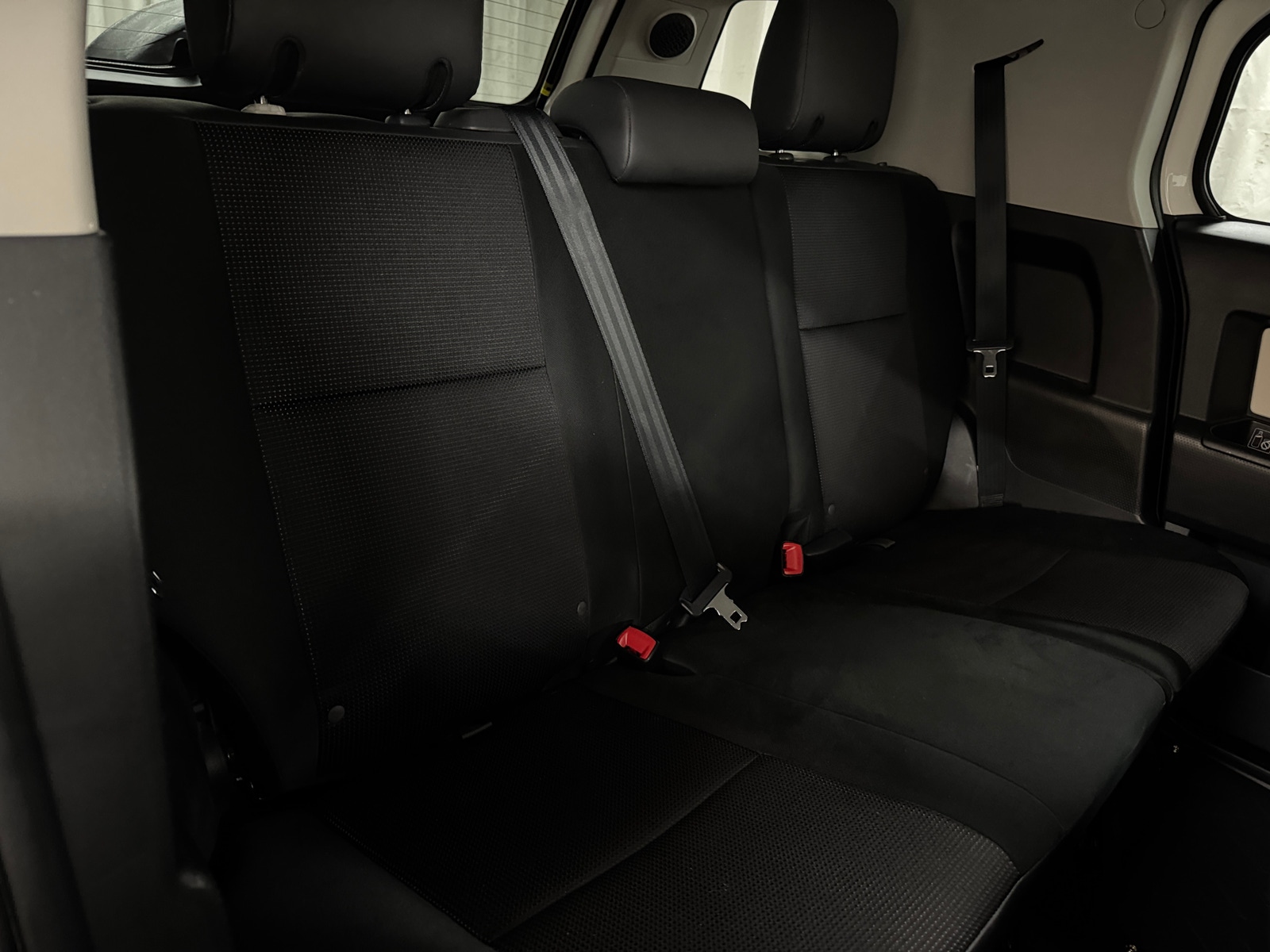 Thumbnail: 2014 Toyota FJ Cruiser - 6