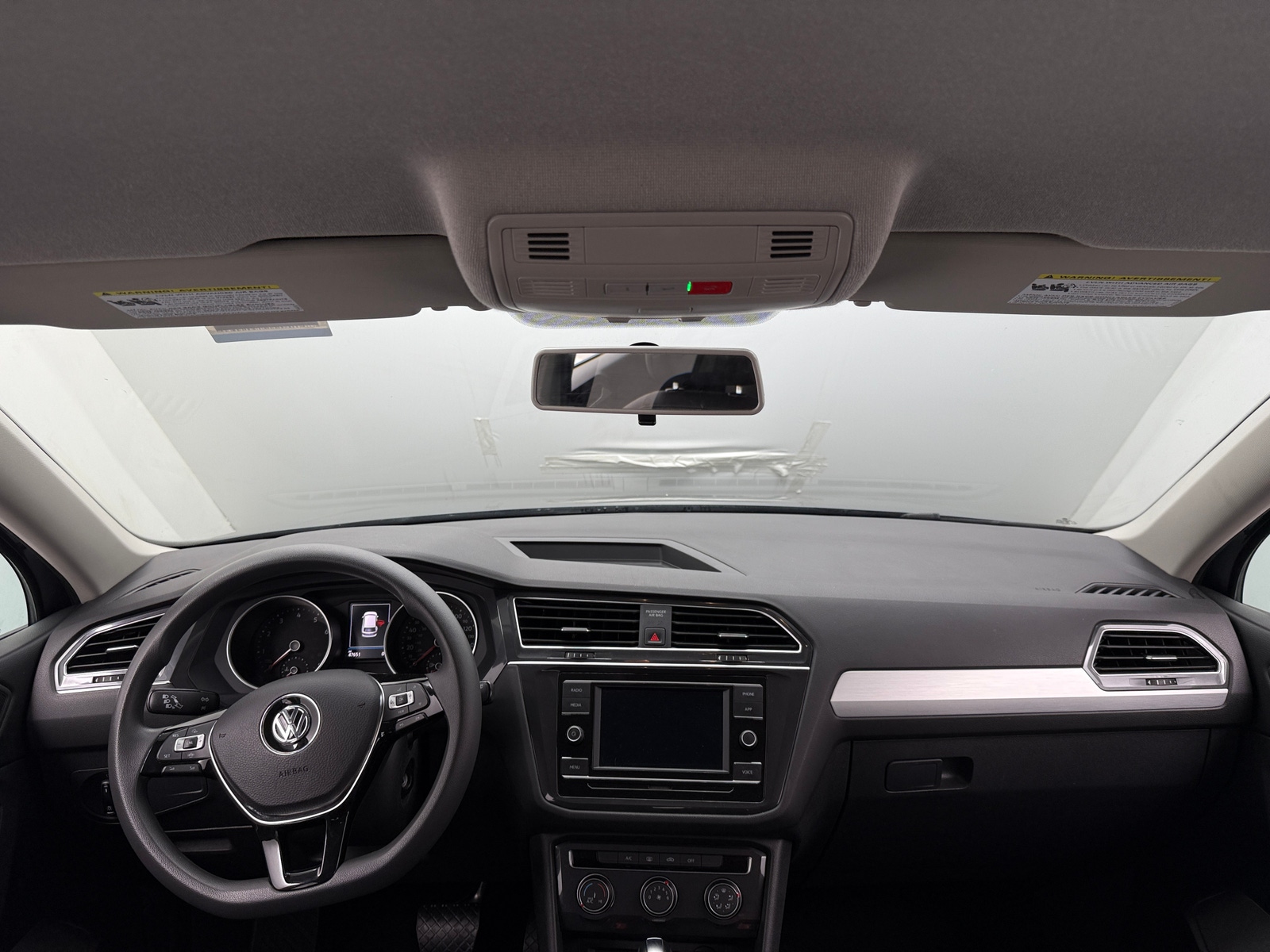Thumbnail: 2020 Volkswagen Tiguan - 3