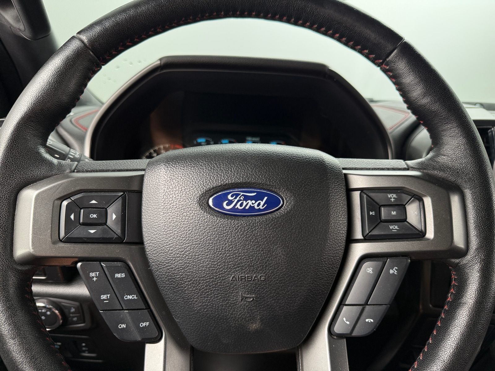 Thumbnail: 2019 Ford Econoline - 4