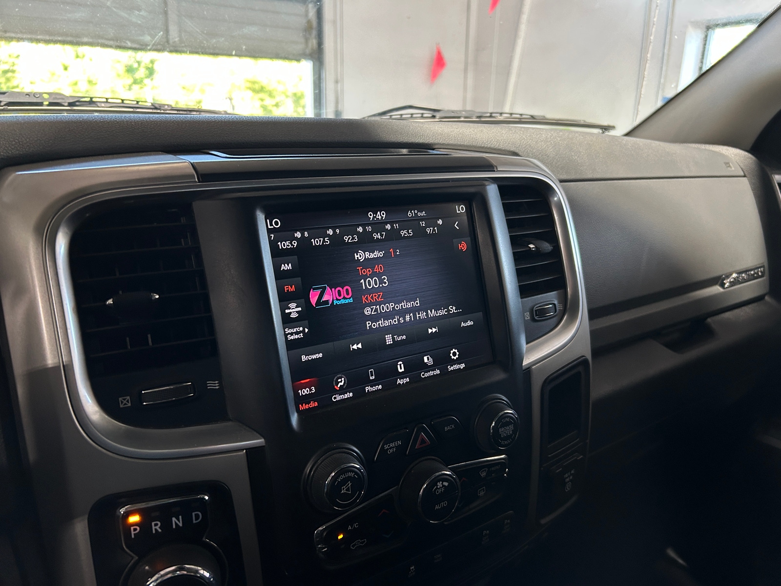 Thumbnail: 2019 RAM 1500 Classic - 4
