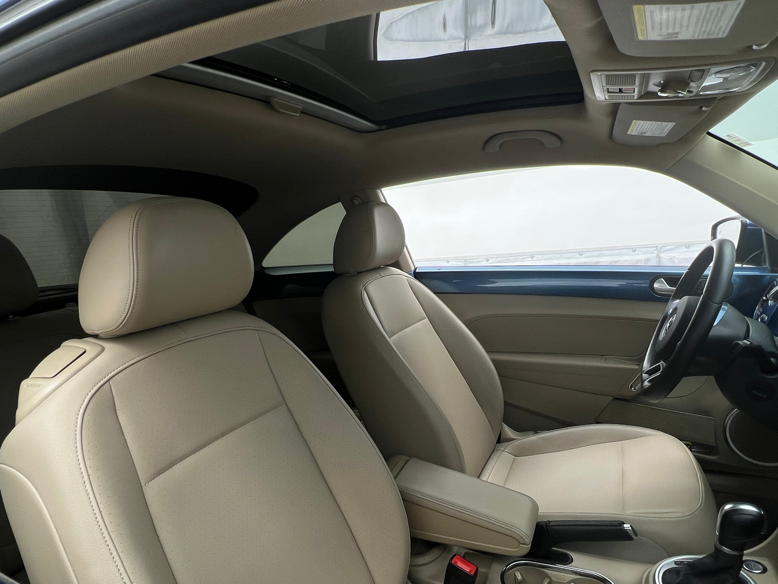 Thumbnail: 2016 Volkswagen Beetle - 2
