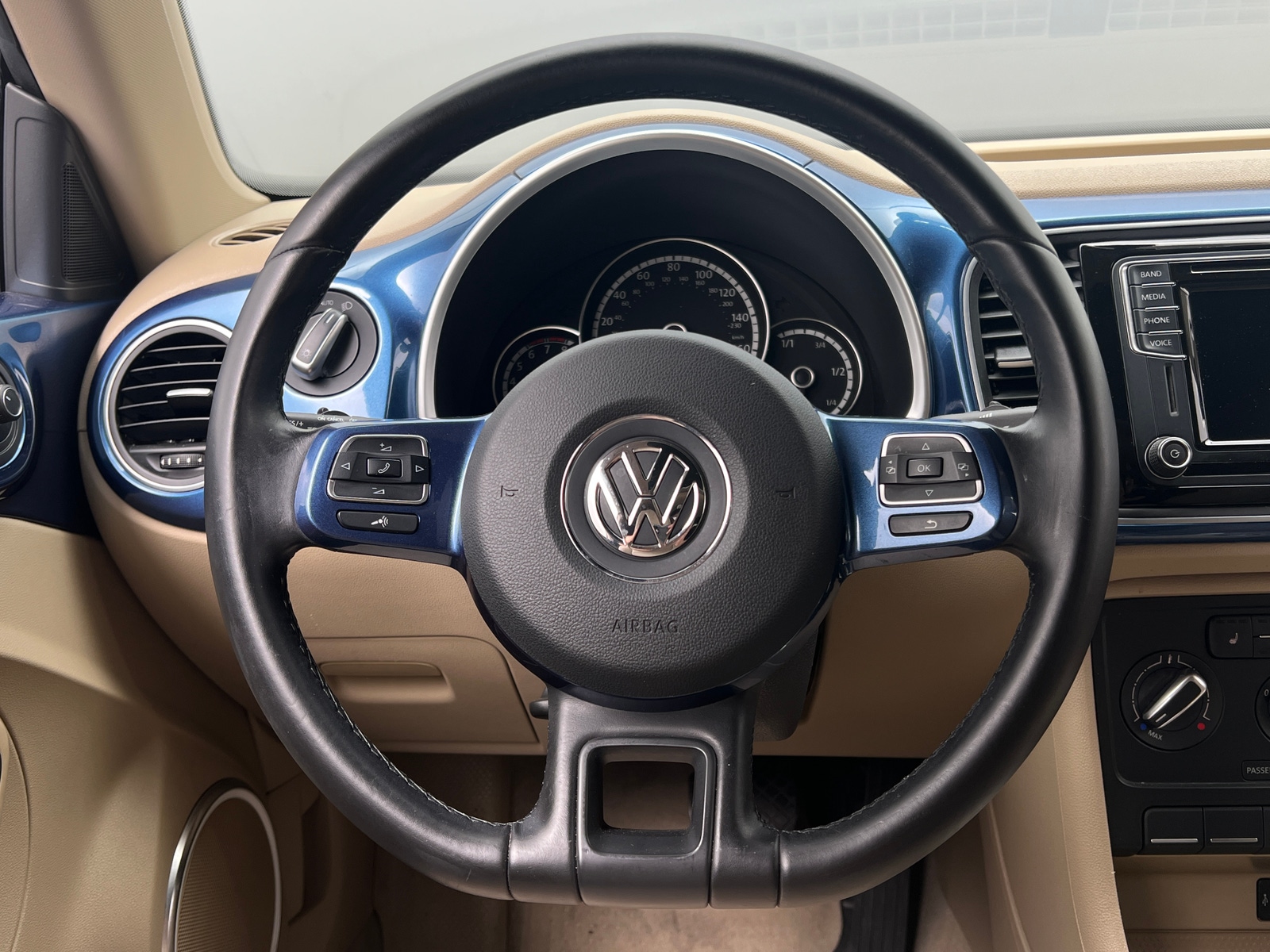 Thumbnail: 2016 Volkswagen Beetle - 5