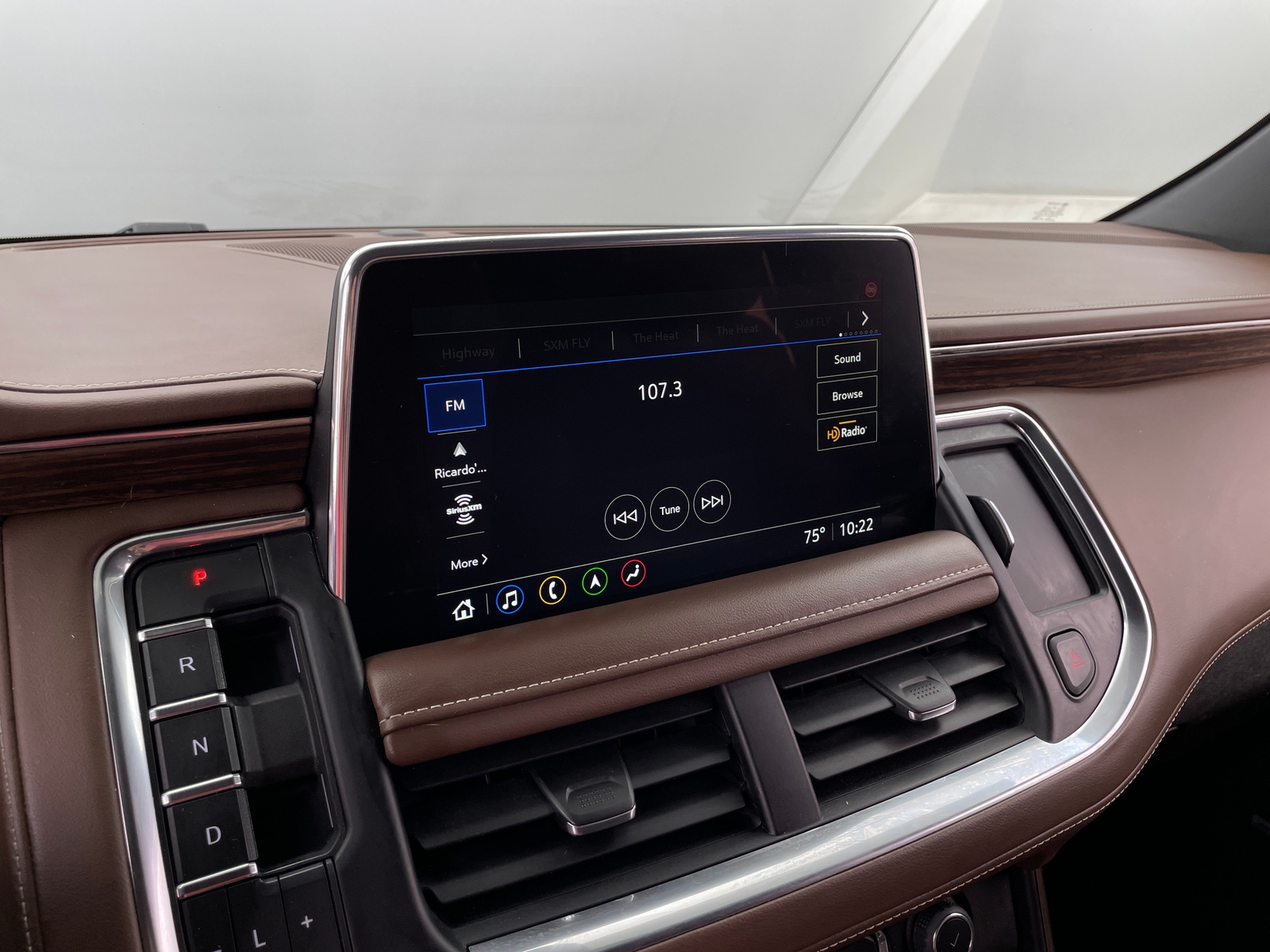 Thumbnail: 2021 Chevrolet Suburban - 3