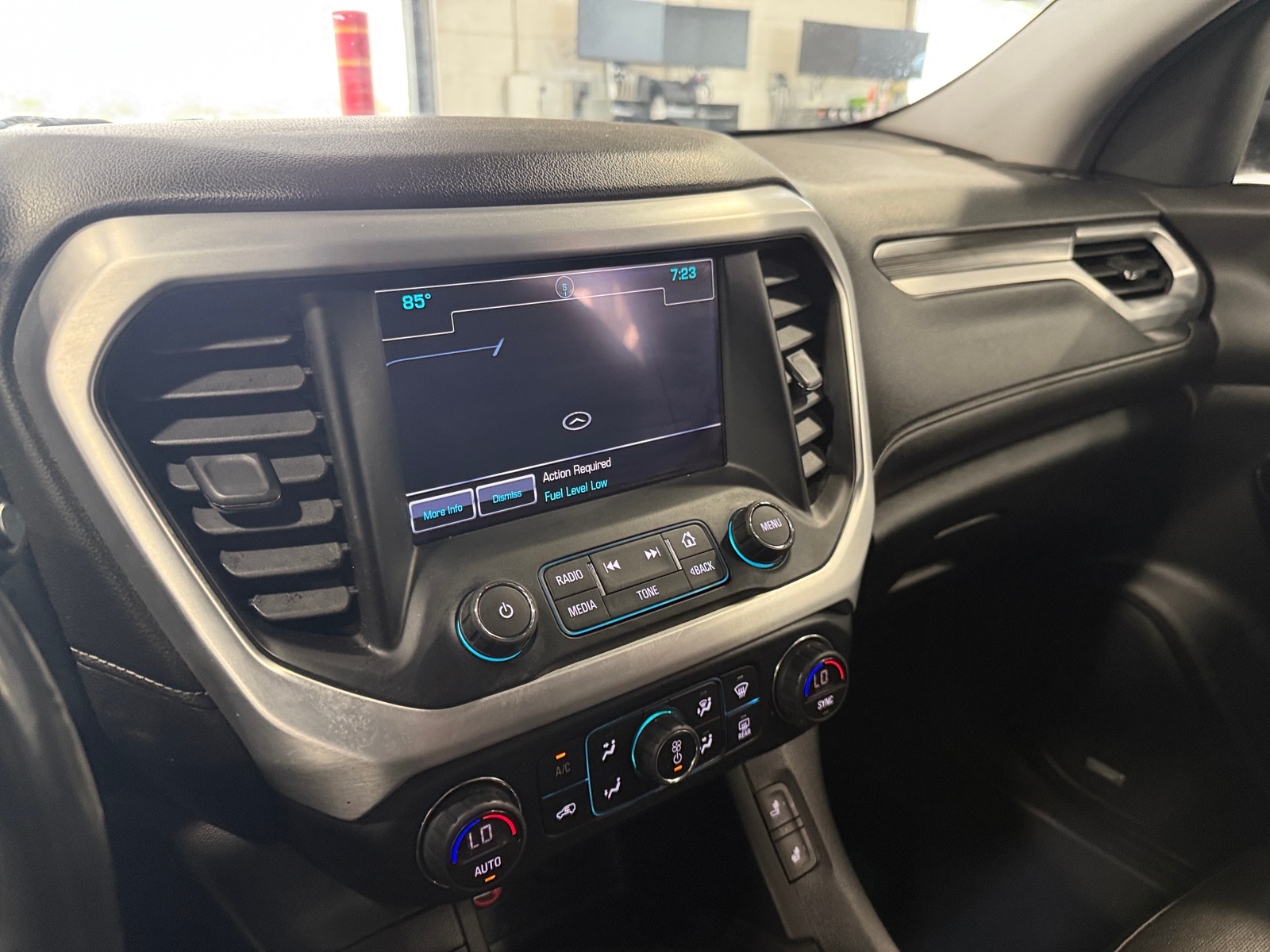 Thumbnail: 2019 GMC Acadia - 3