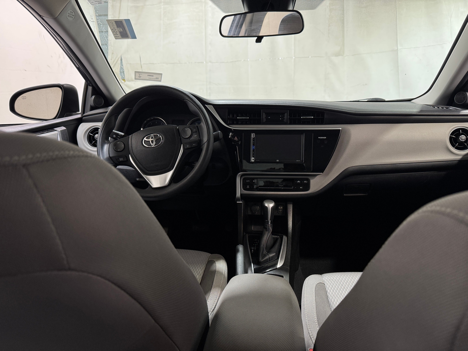 Thumbnail: 2017 Toyota Corolla - 3